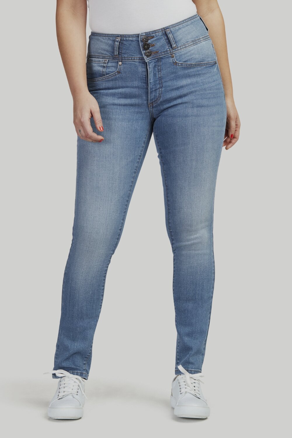 HIGH WAIST
