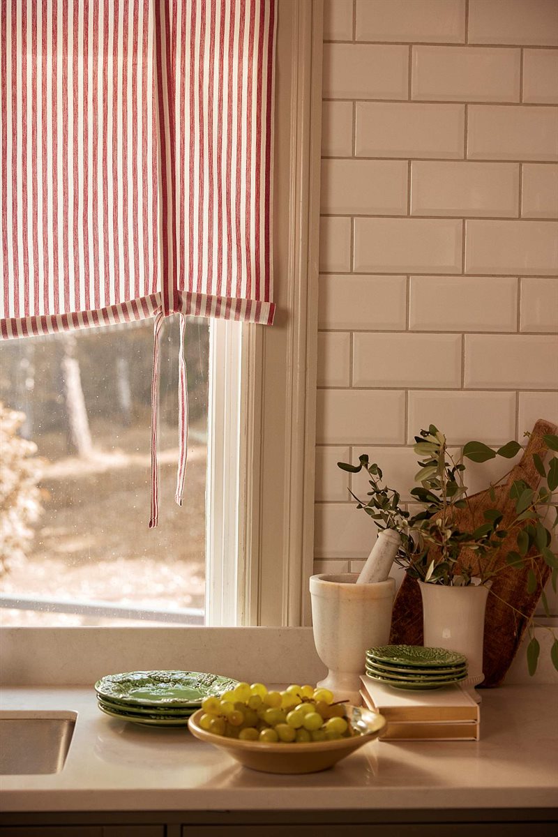 Vævet, stribet liftgardin