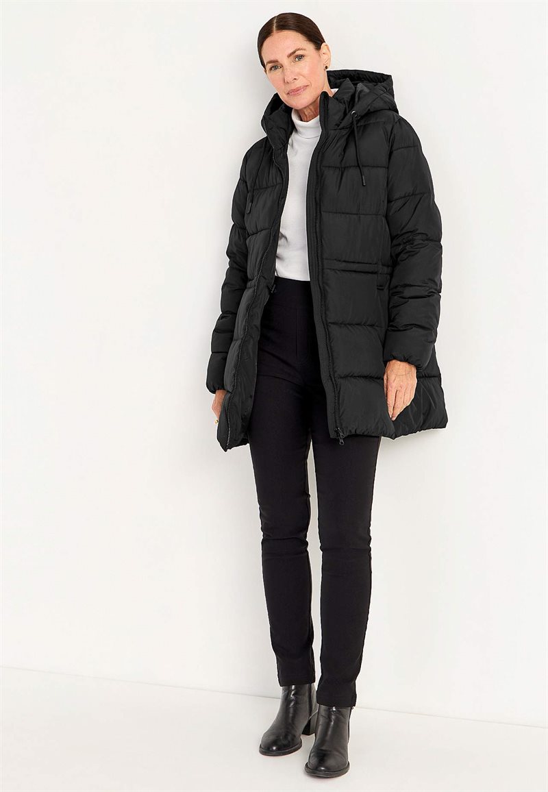 Varmt foret jakke med hætte