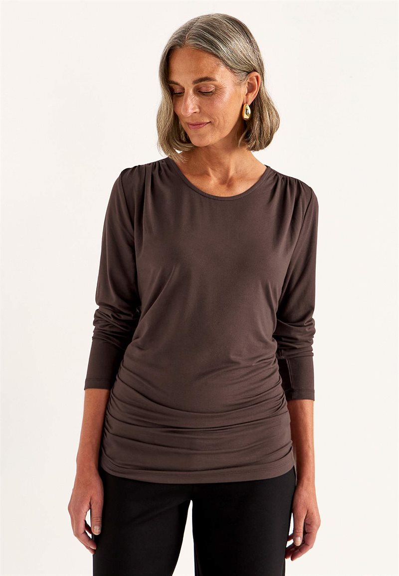 Top Premium i modal med rynkedetaljer