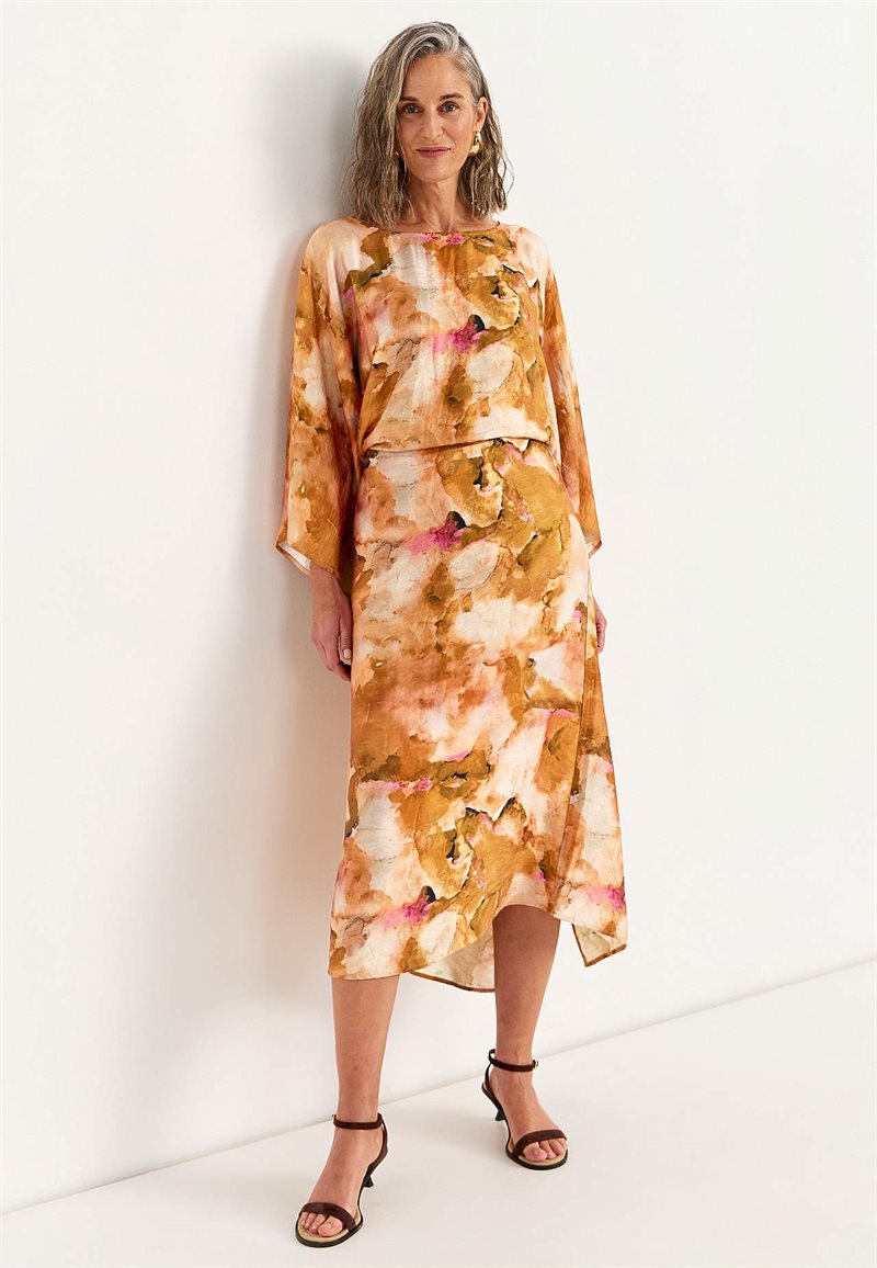 Mønstret kaftankjole