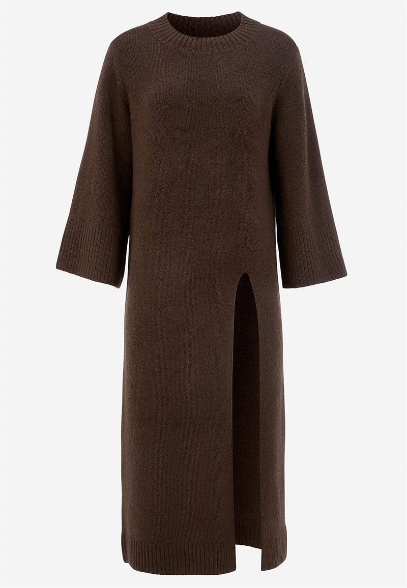 Strikket kjole med høj slids
