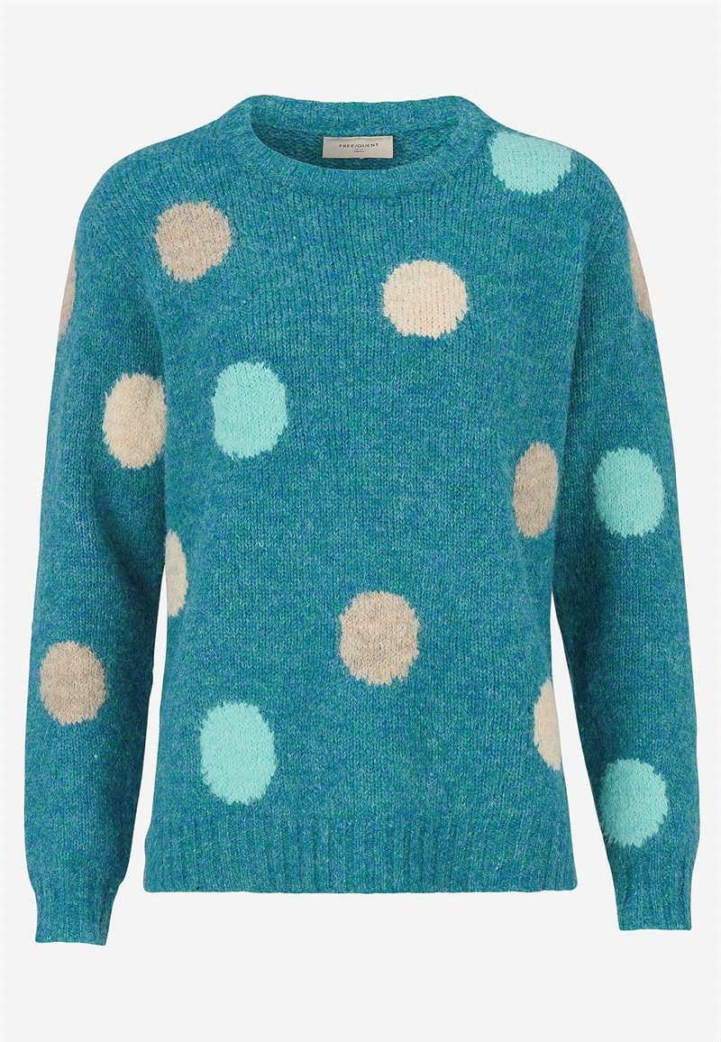 Strikket trøje med prikker