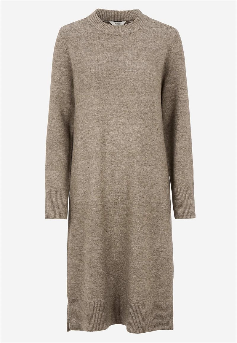 Strikket, blød kjole