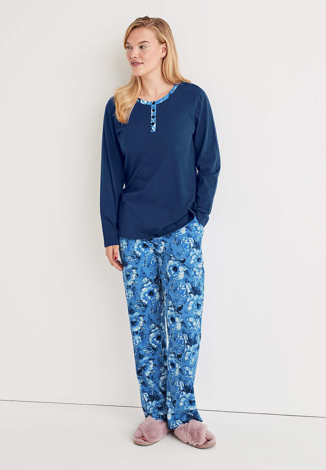 Pyjamas et blomstermønster Elsa fra |