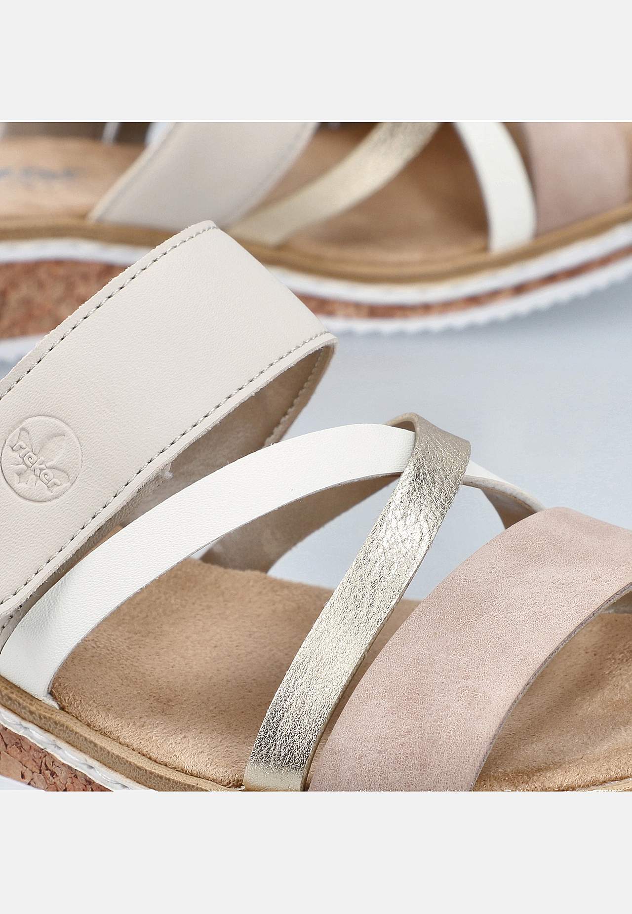 Sandal med dekorative remme
