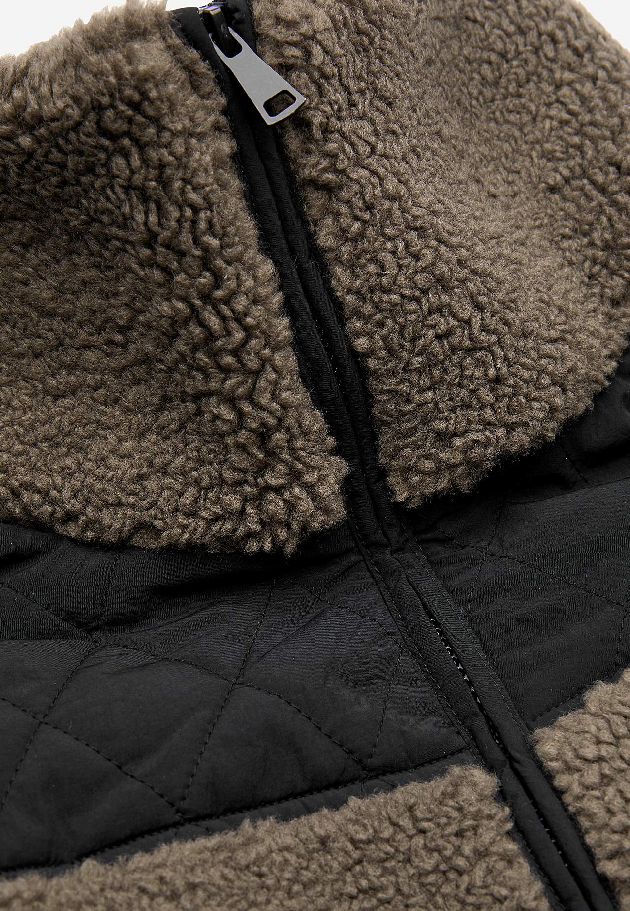 Lang fleecejakke med høj krave