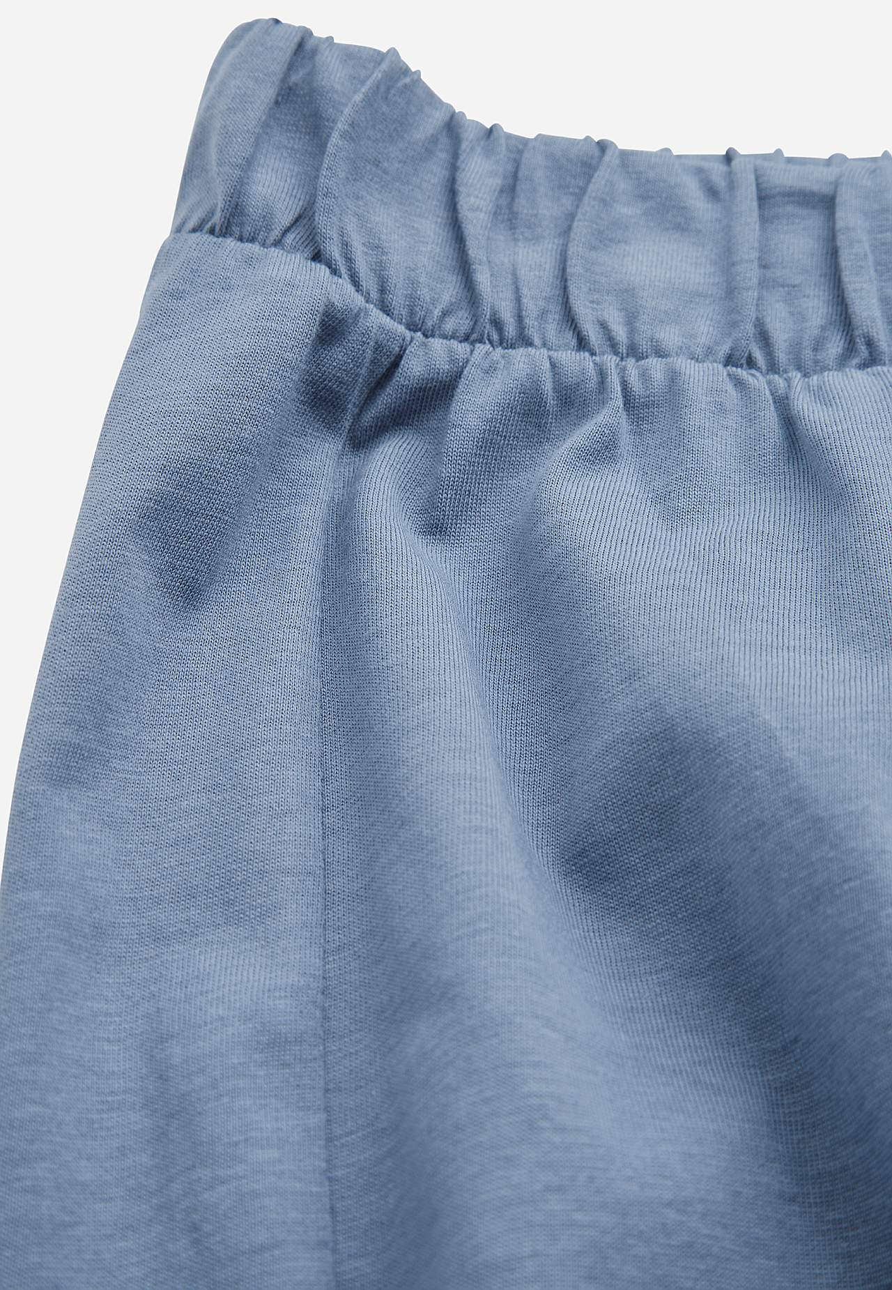 To-delt pyjamas med prikker