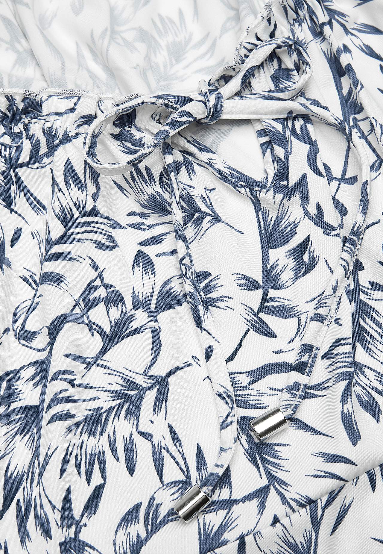 Mønstret off-shoulder-kjole
