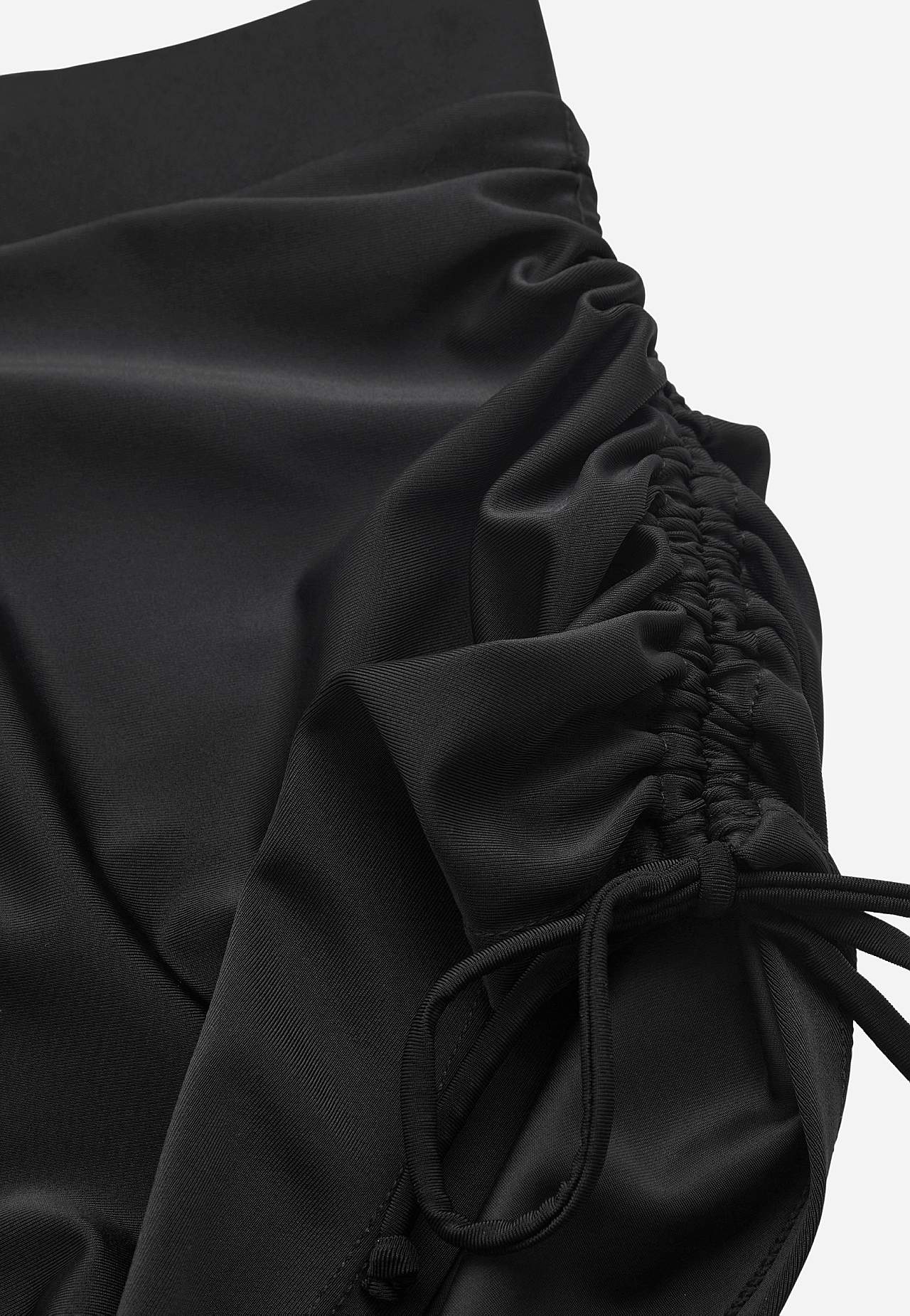 Bikininederdel med drapering i siderne