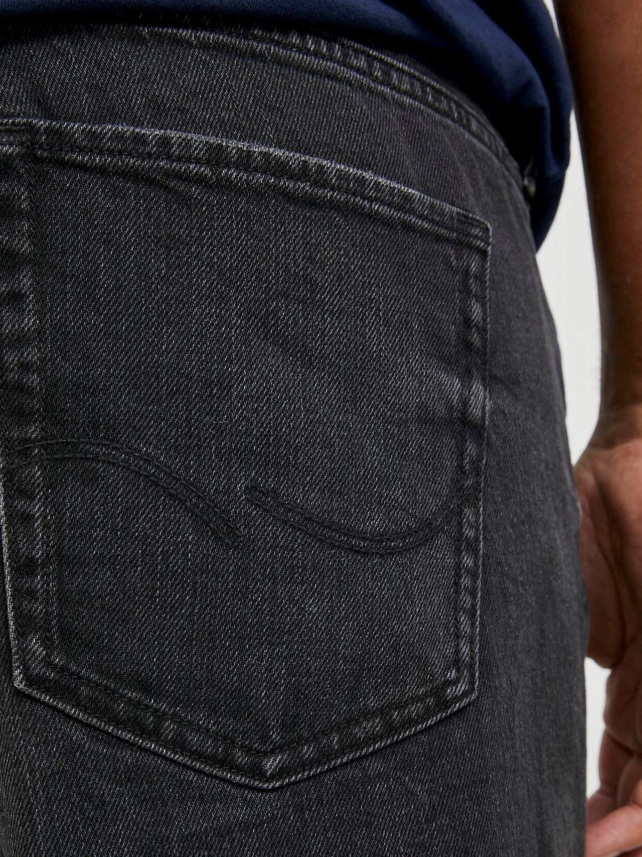 Jeans med indsnævrende ben