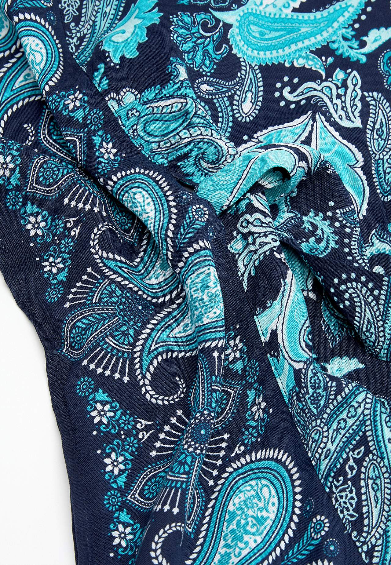 Strandkaftan med bæltespænde og et paisleymønster