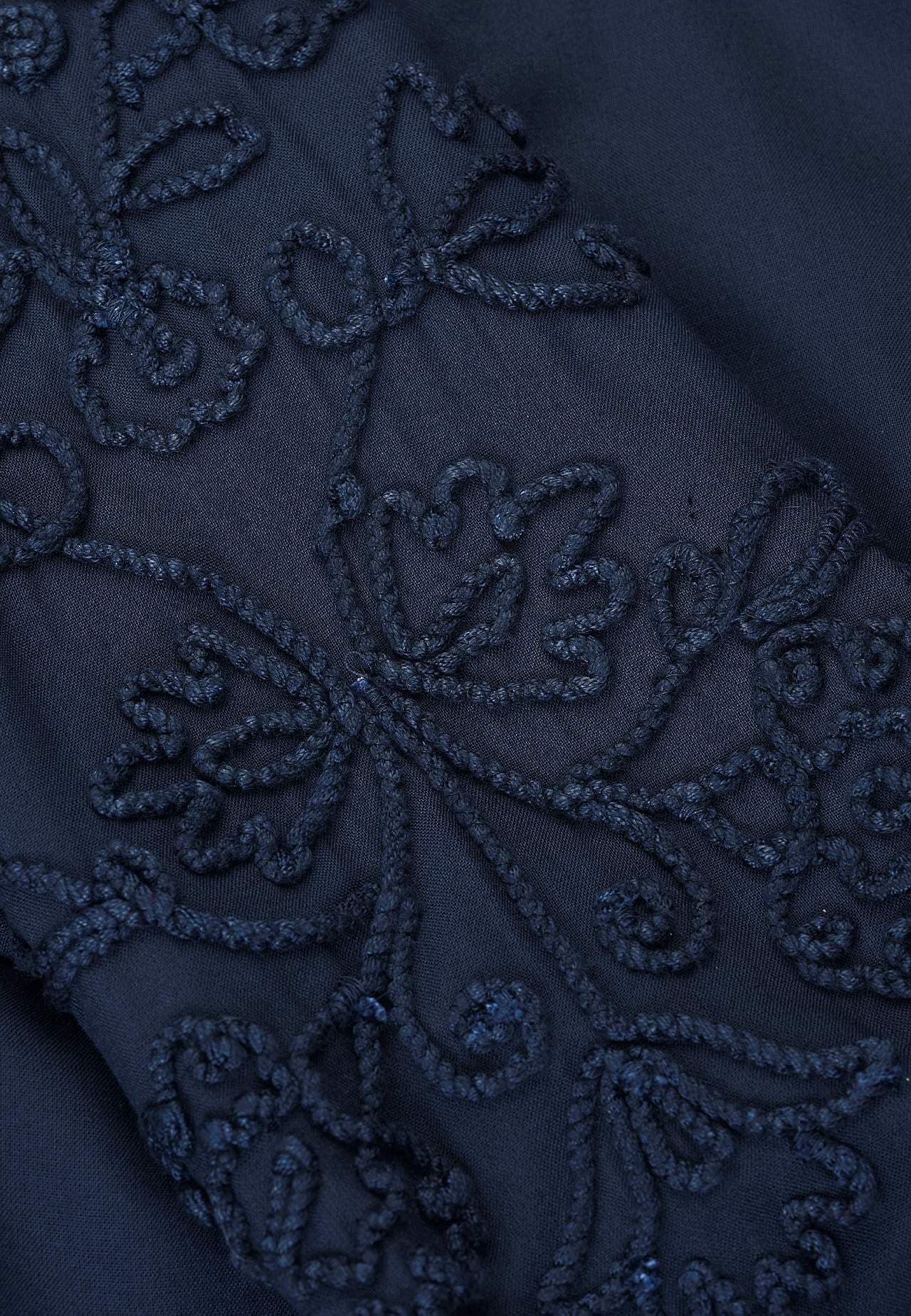 Bluse med broderi
