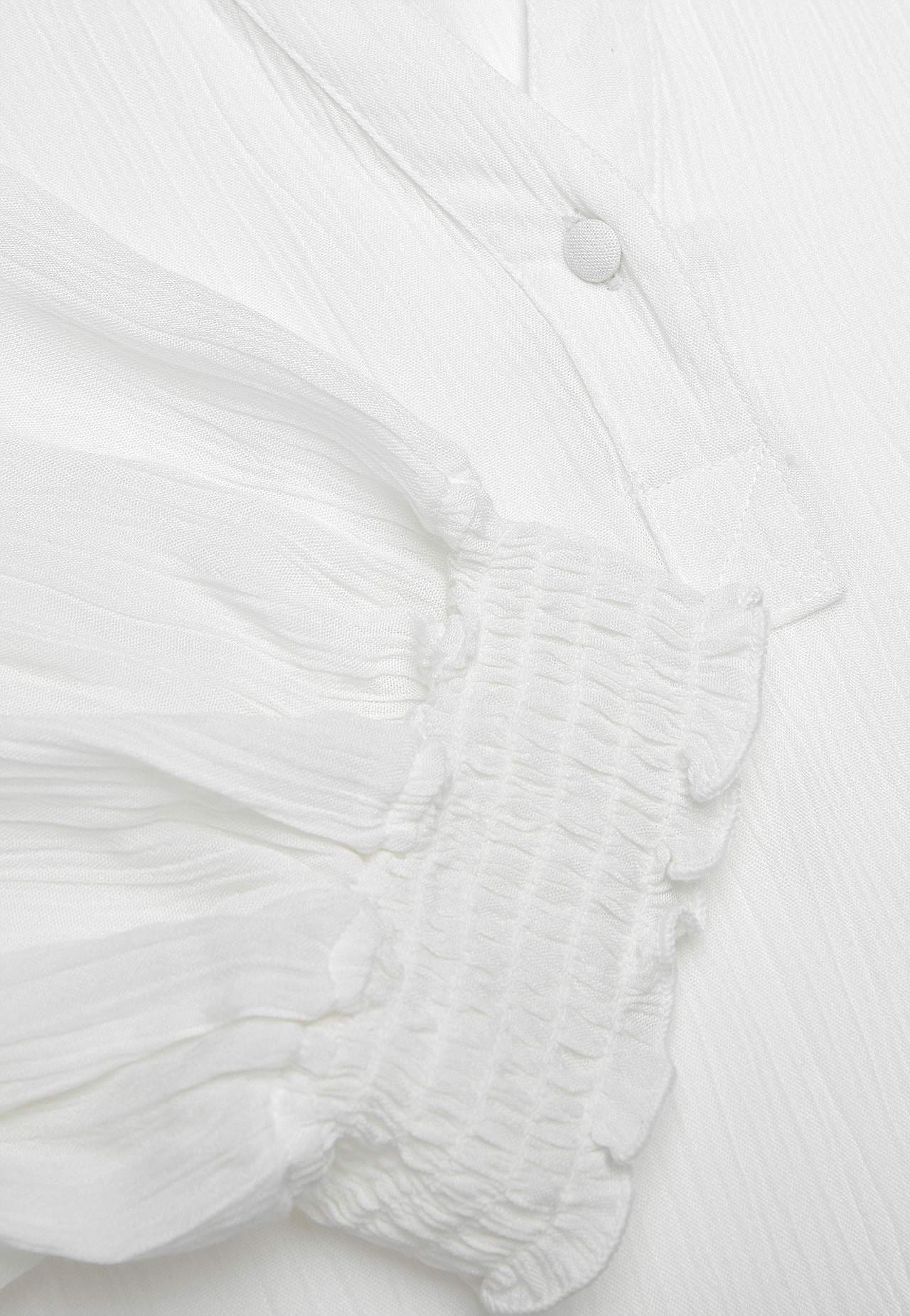 Kreppet bluse med smock