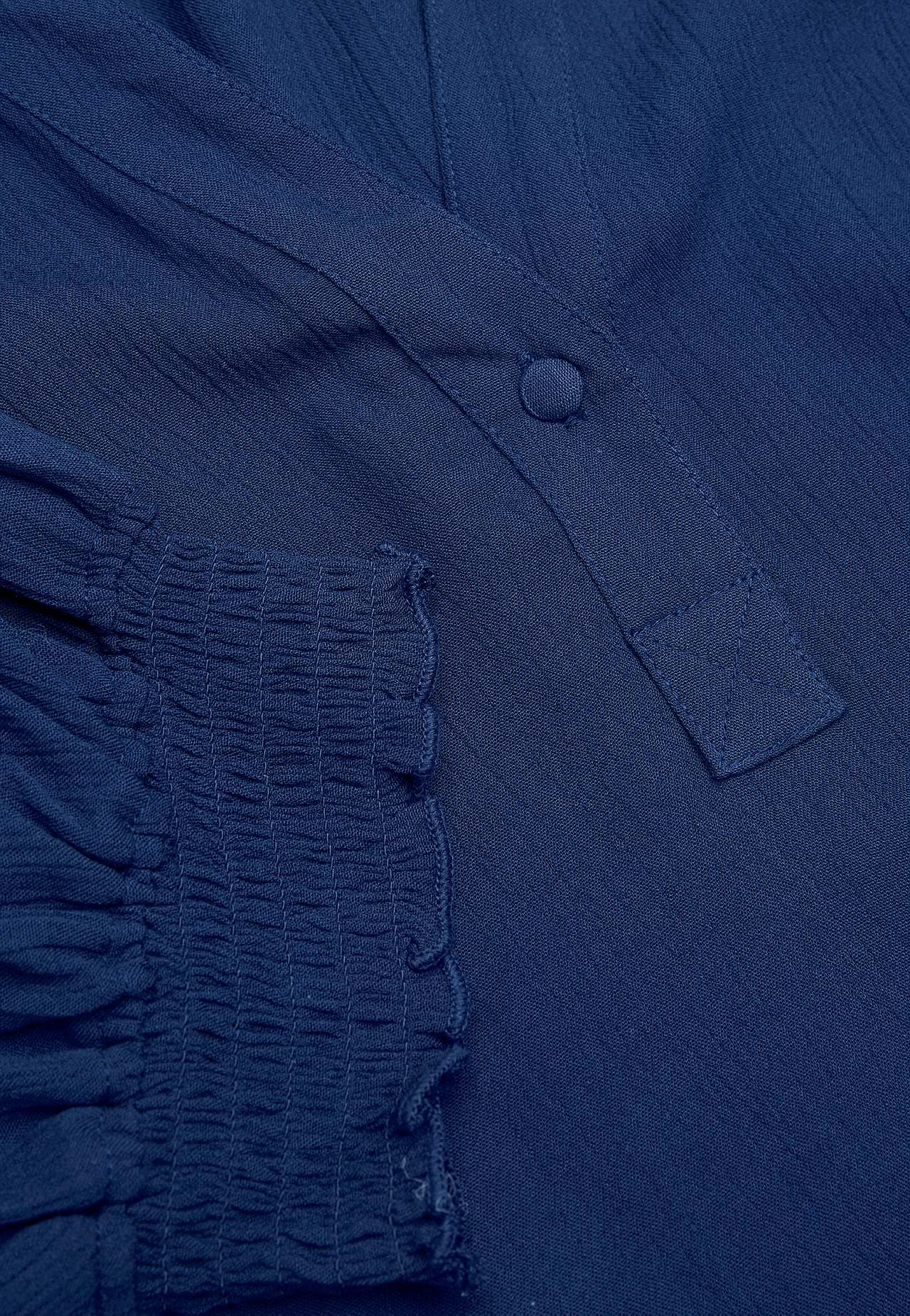 Kreppet bluse med smock