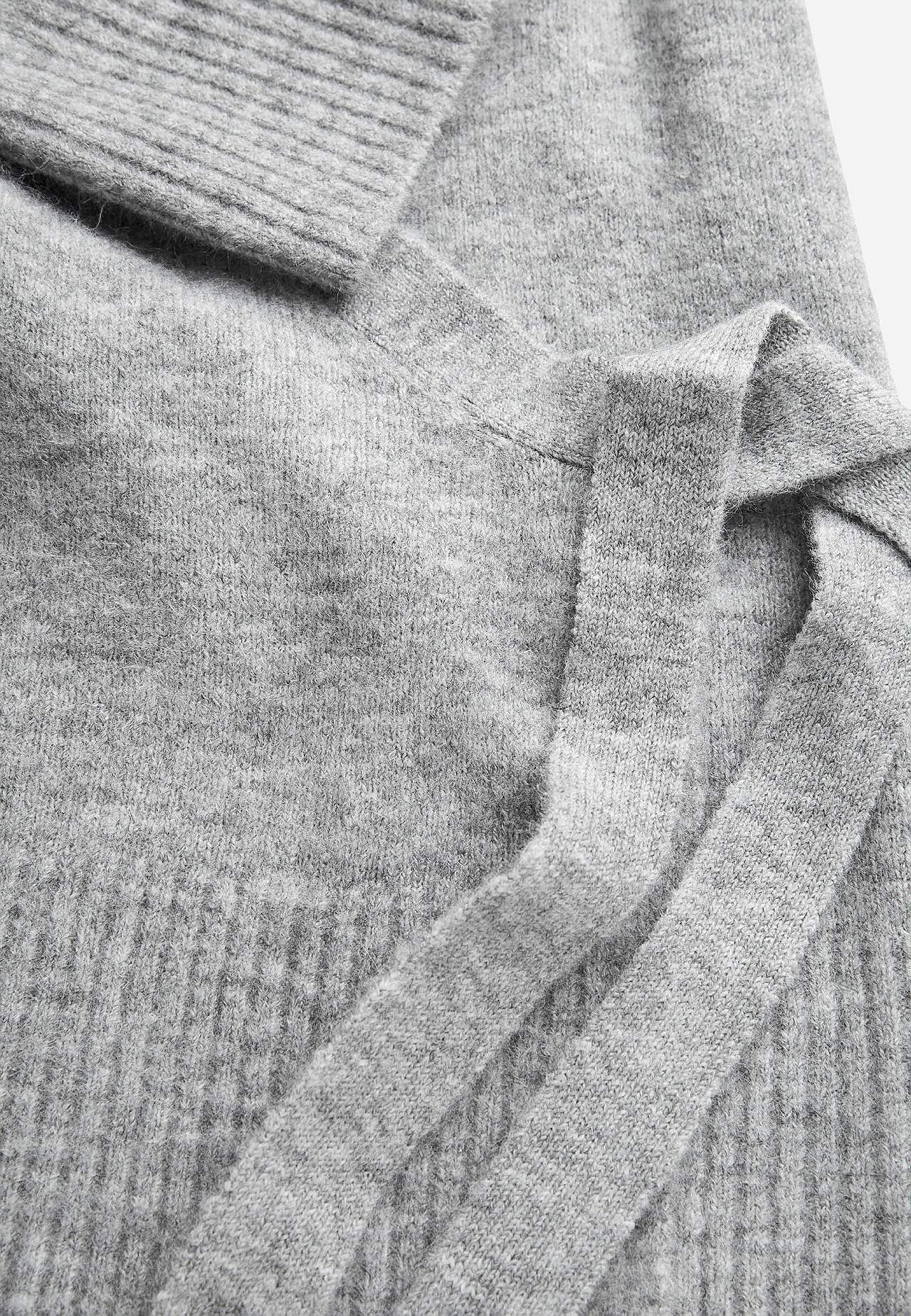Strikket cardigan med slå-om design