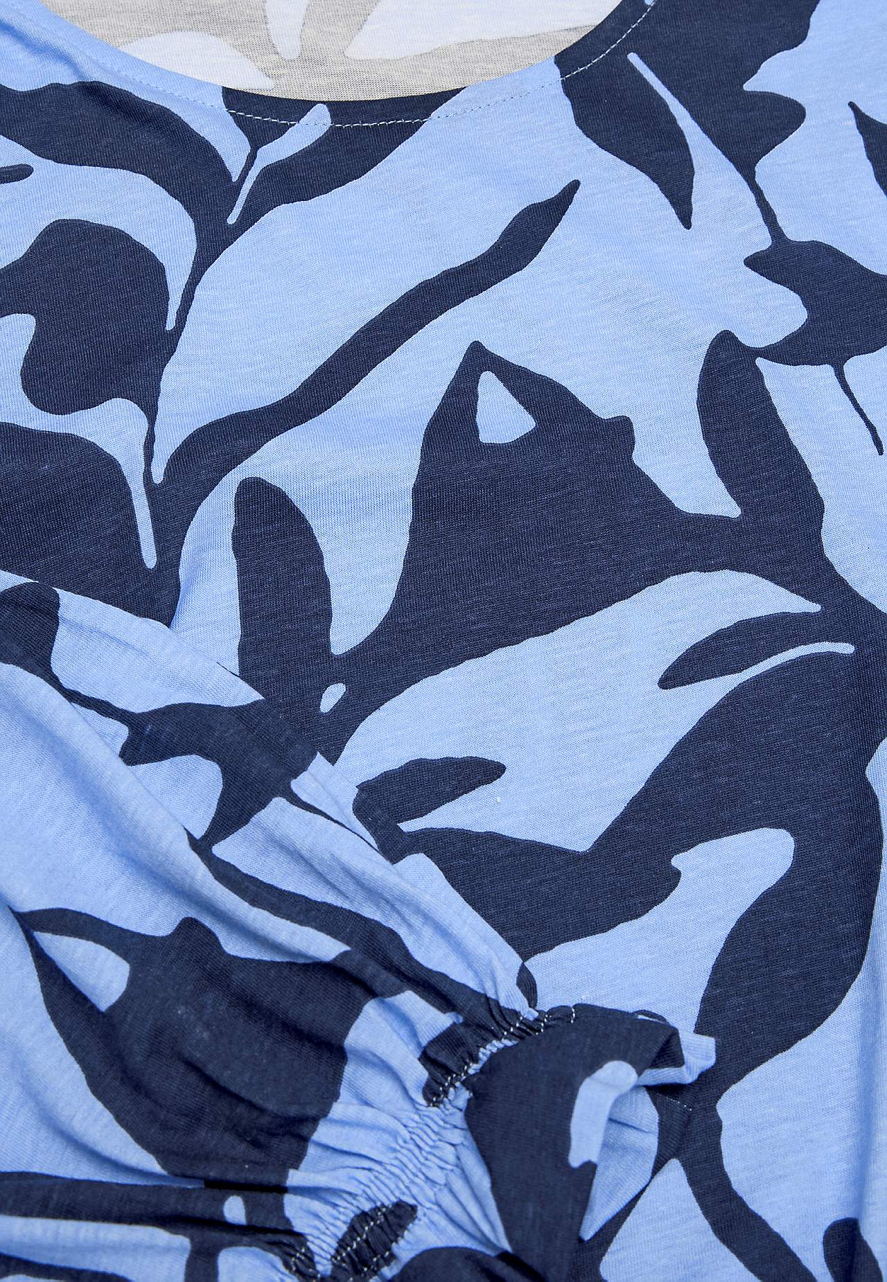 Jerseytop med smockdetalje