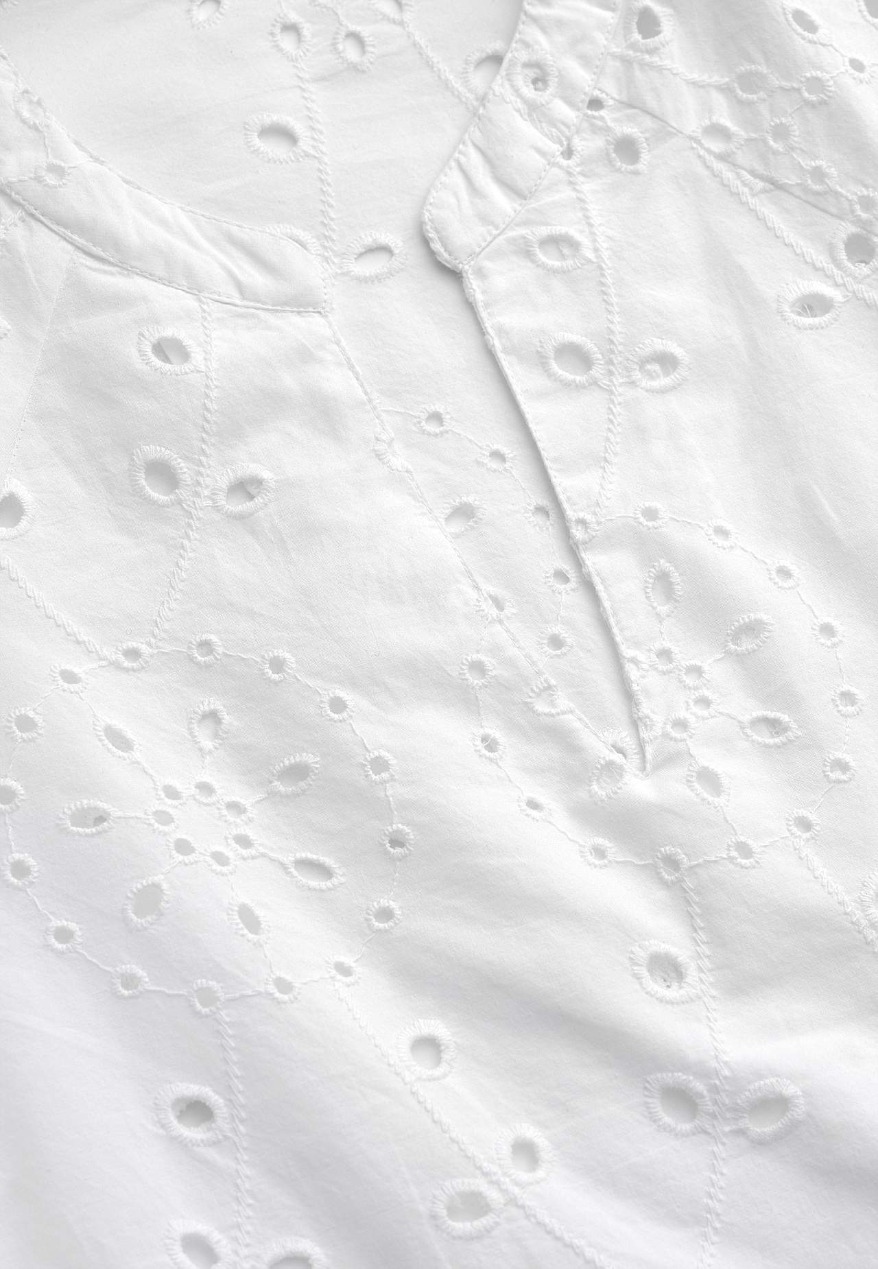 Bluse med broderi