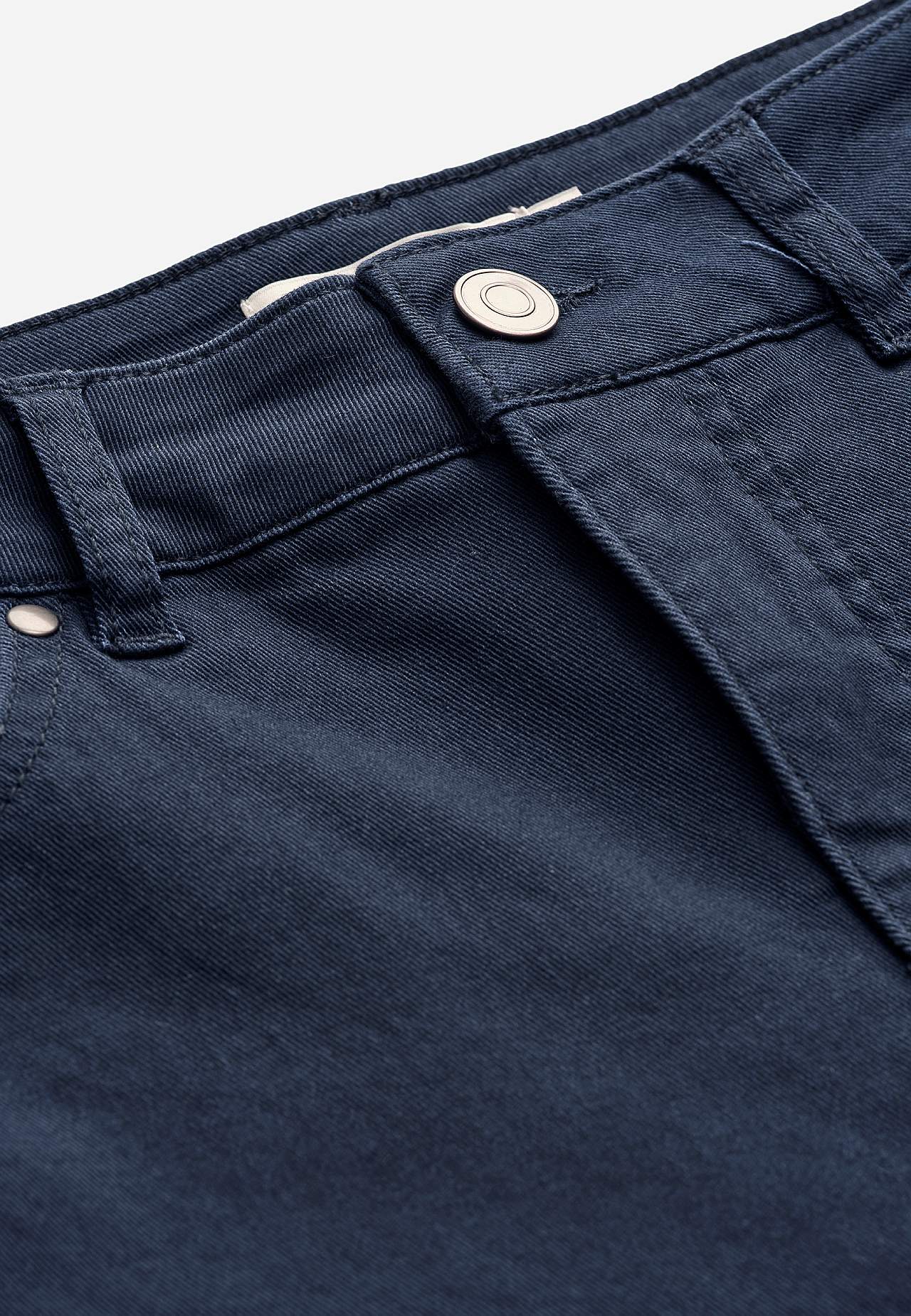 Lidt slankeree ankeljeans