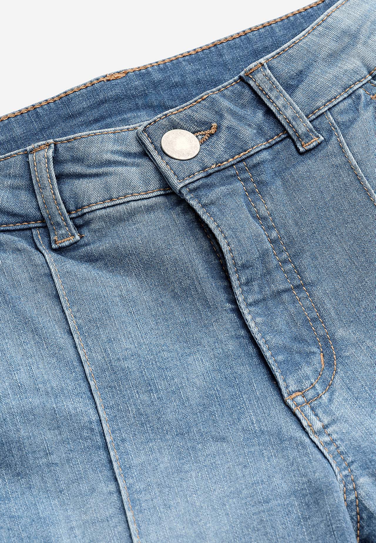 Elastiske crop jeans med syet pressefold