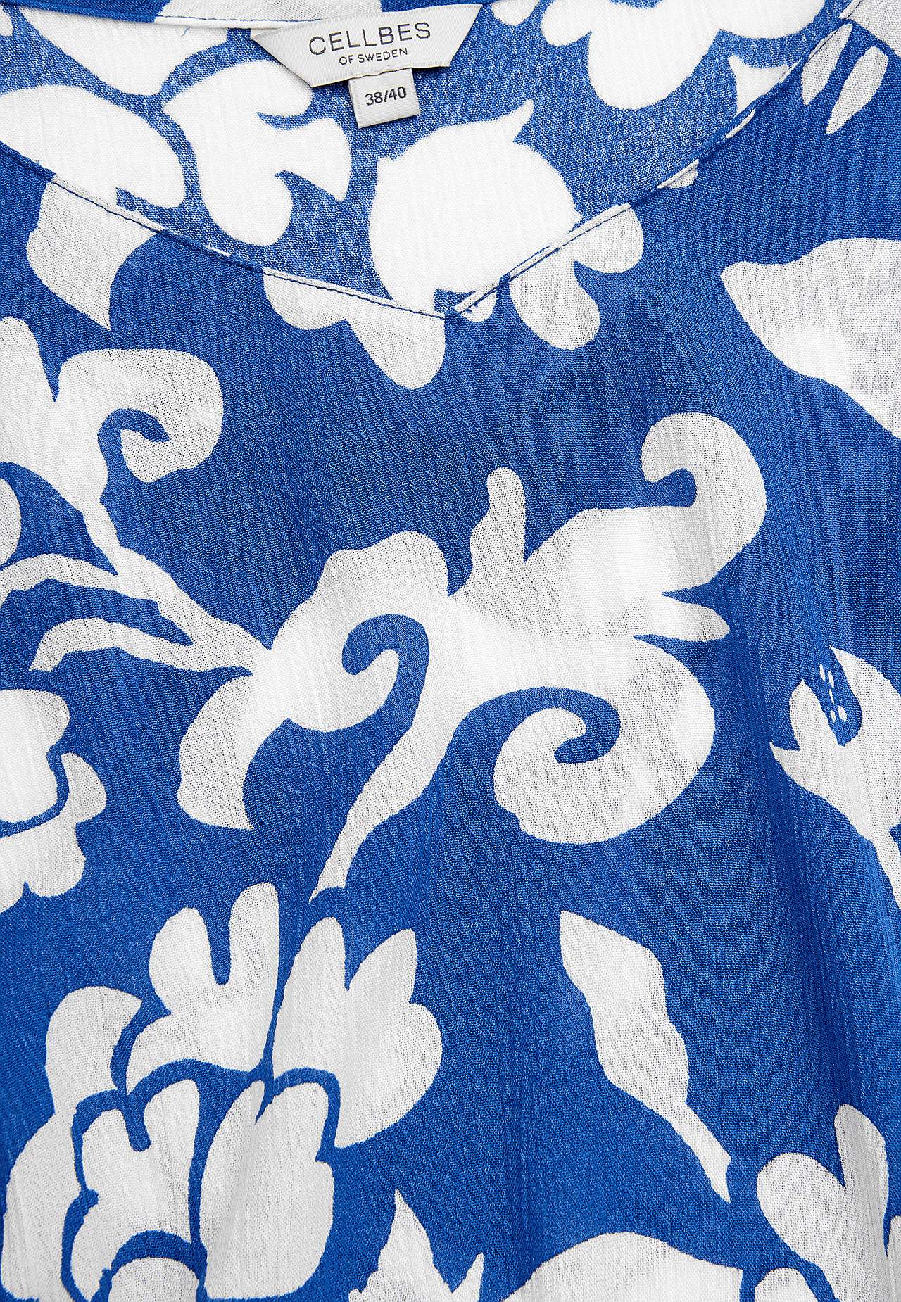 Bluse i viskosecrepe