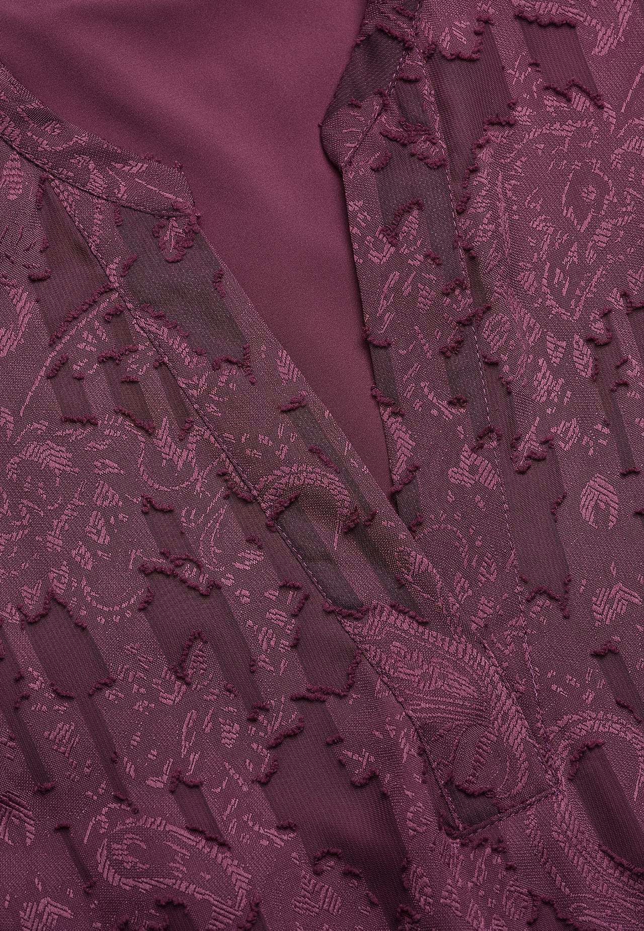 Jacquardvævet, næsten gennemsigtig kjole