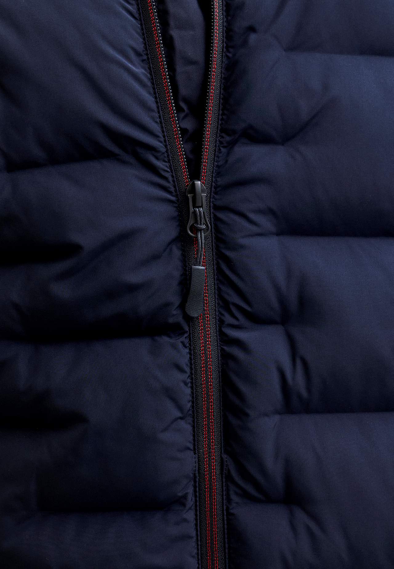 Hybridjakke med hætte