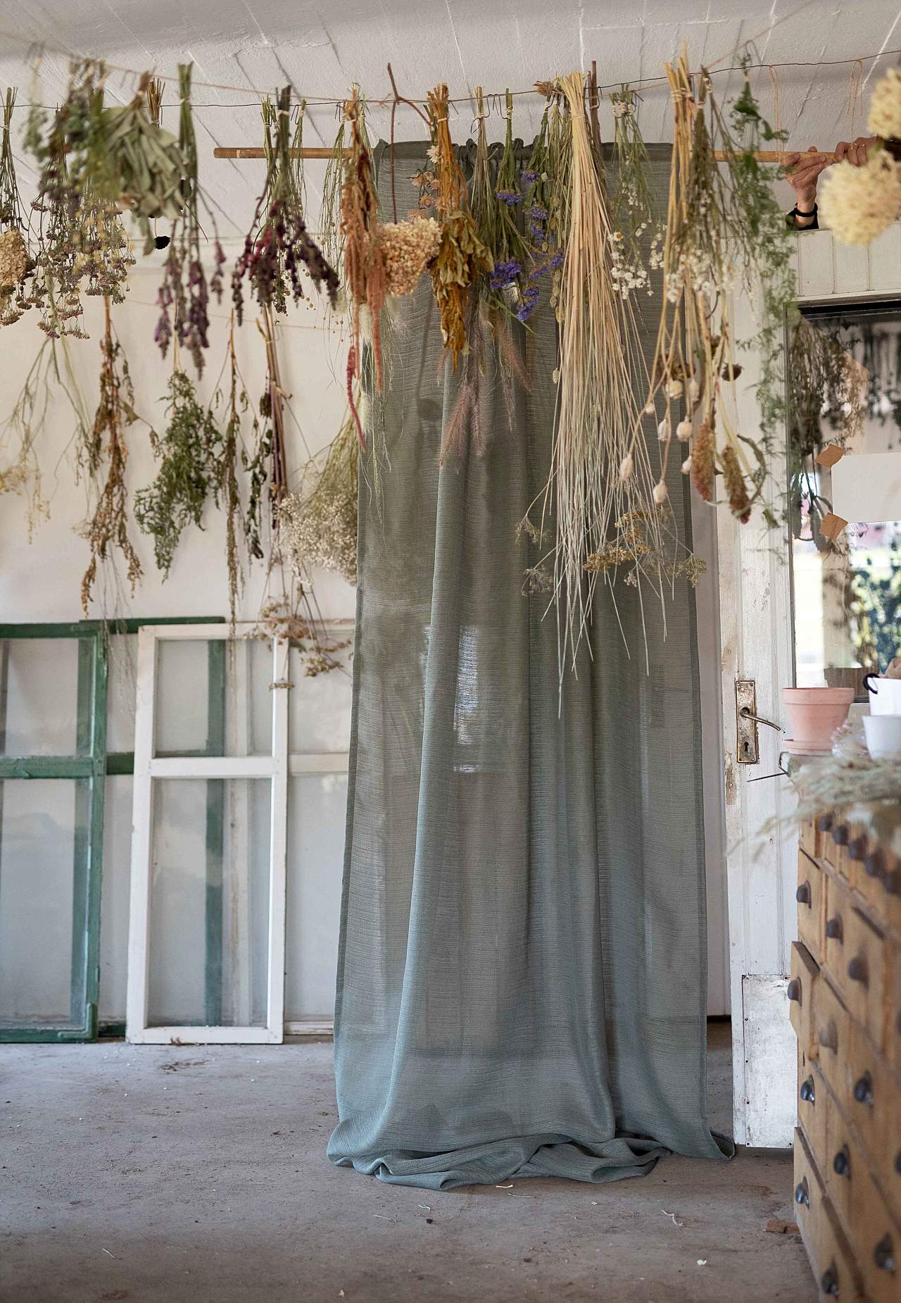 Næsten gennemsigtige, ensfarvede multibåndslængder 2-pack