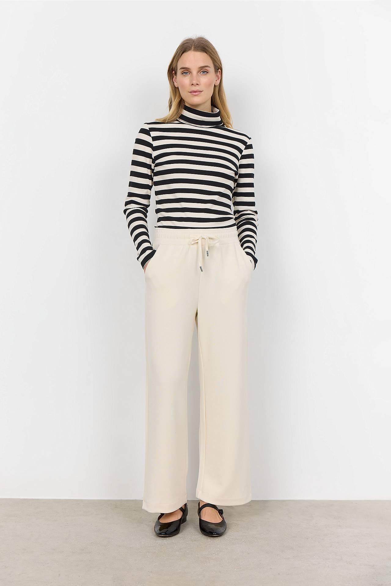 Stribet turtleneck trøje Iridi