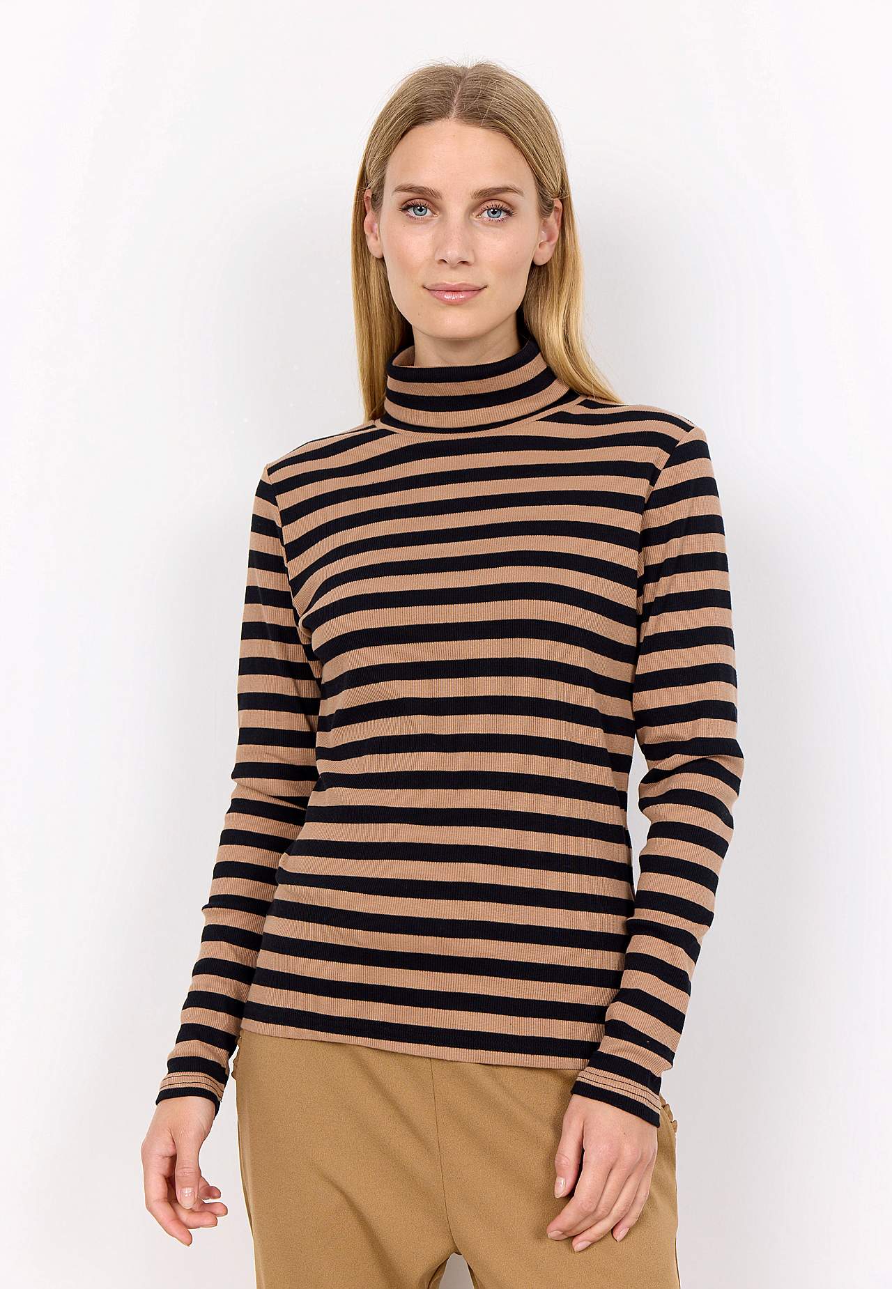 Stribet turtleneck trøje