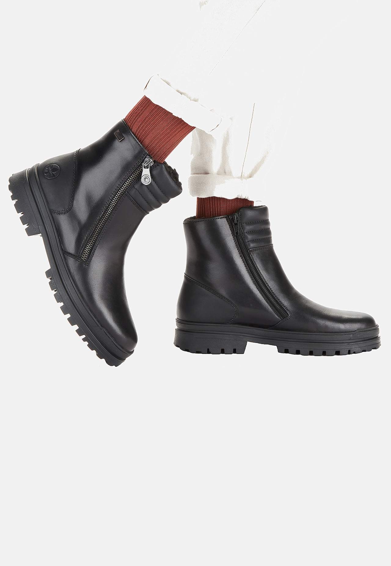 Vinterstøvle med udtrækkelige crampons