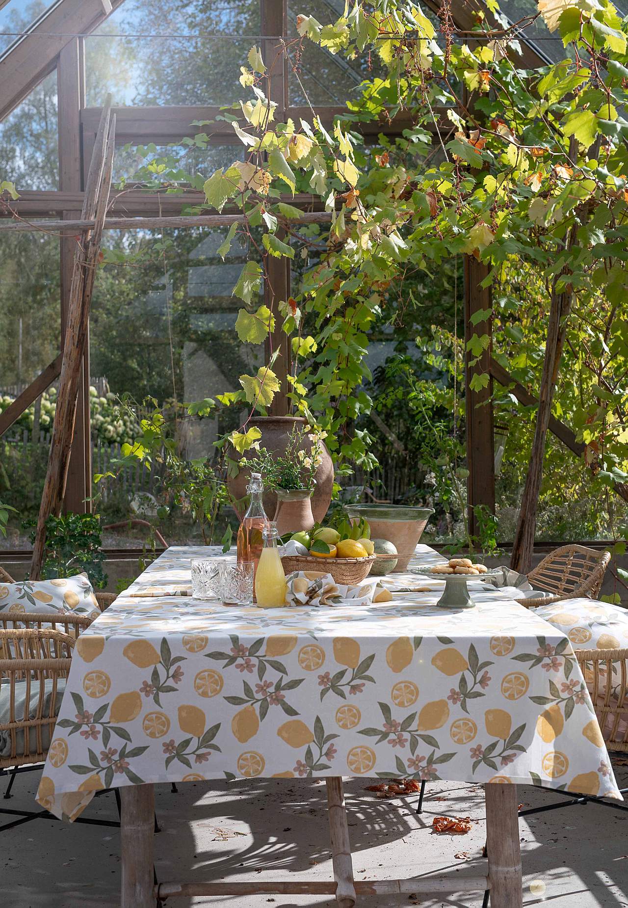 Dug med citronmønster 140x300 cm