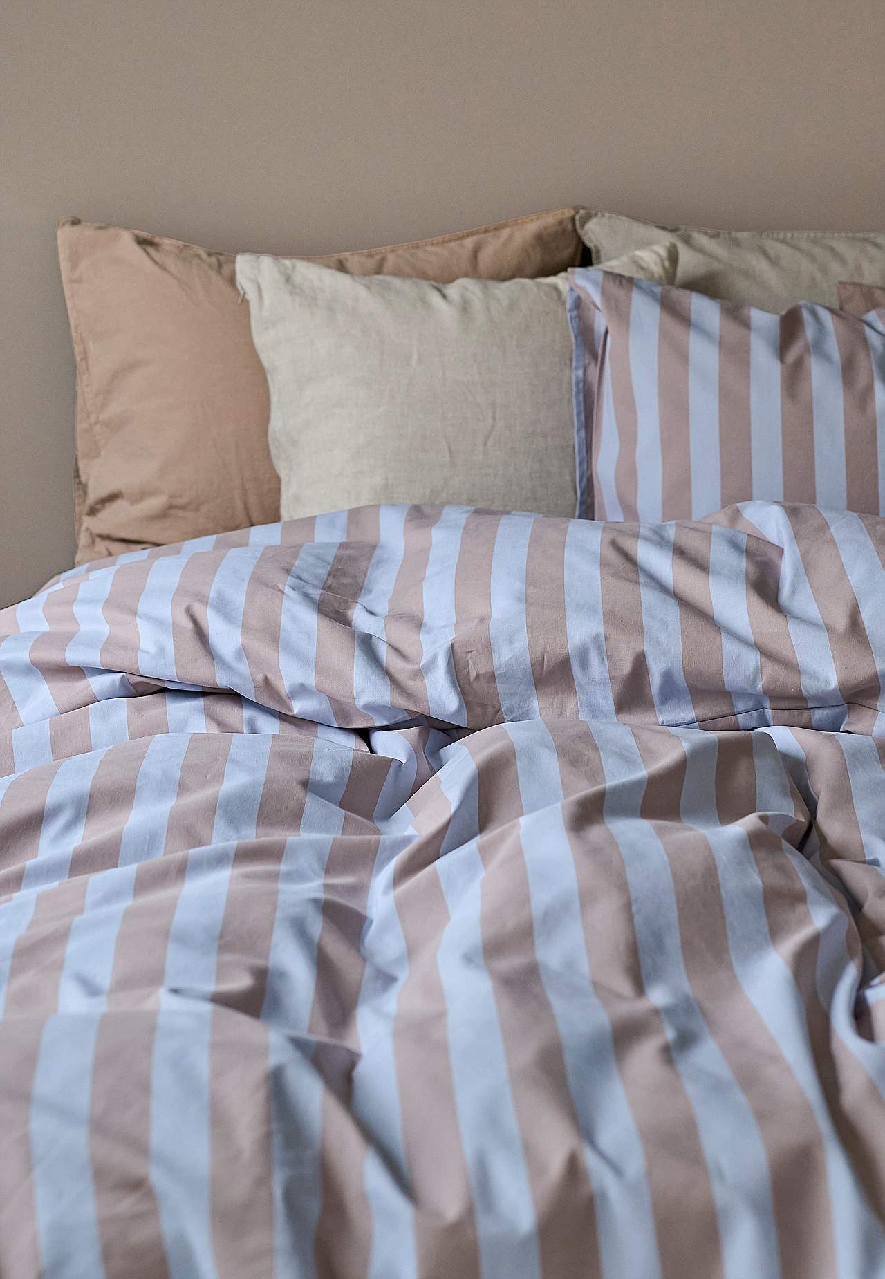 Stribet sengesæt 150x210 cm