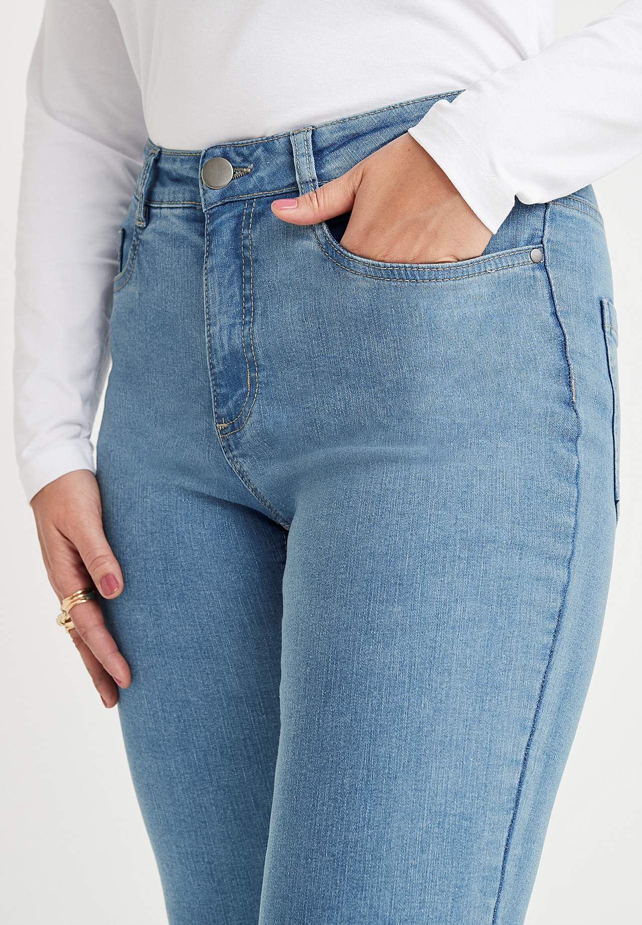 Let udsvingende jeans Nikita