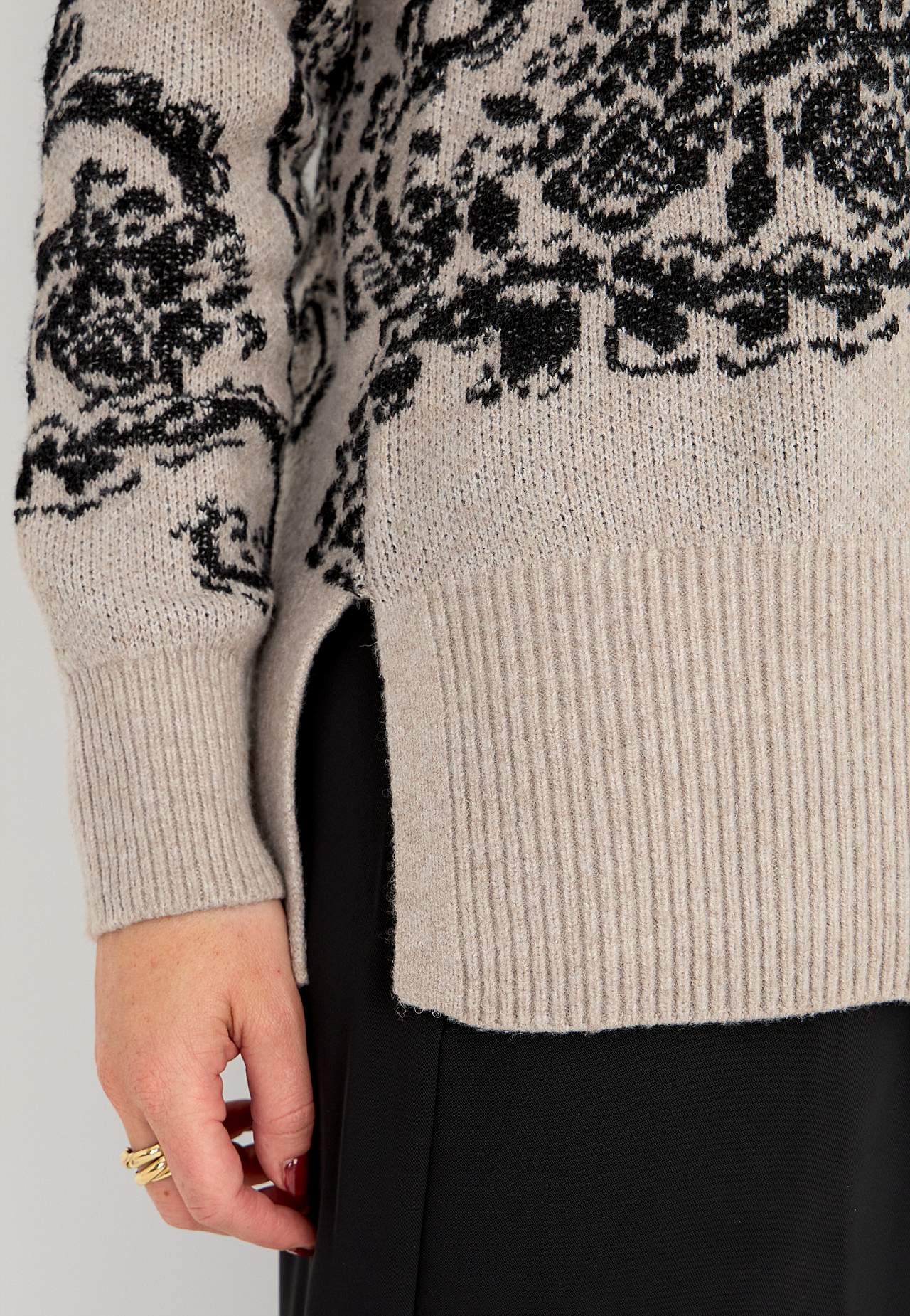 Mønsterstrikket trøje