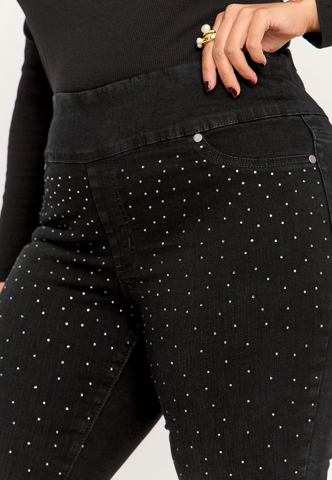 Elastisk jegging med rhinstensdetaljer