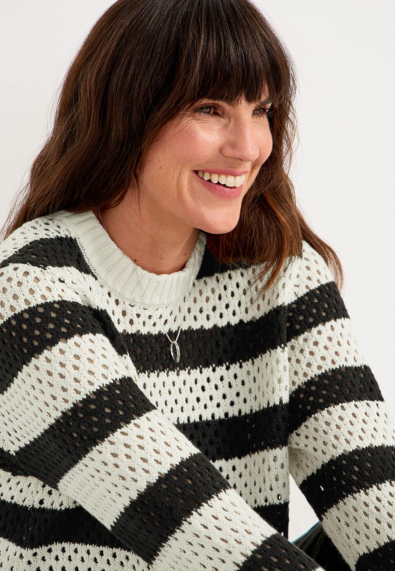 Mønsterstrikket, stribet trøje