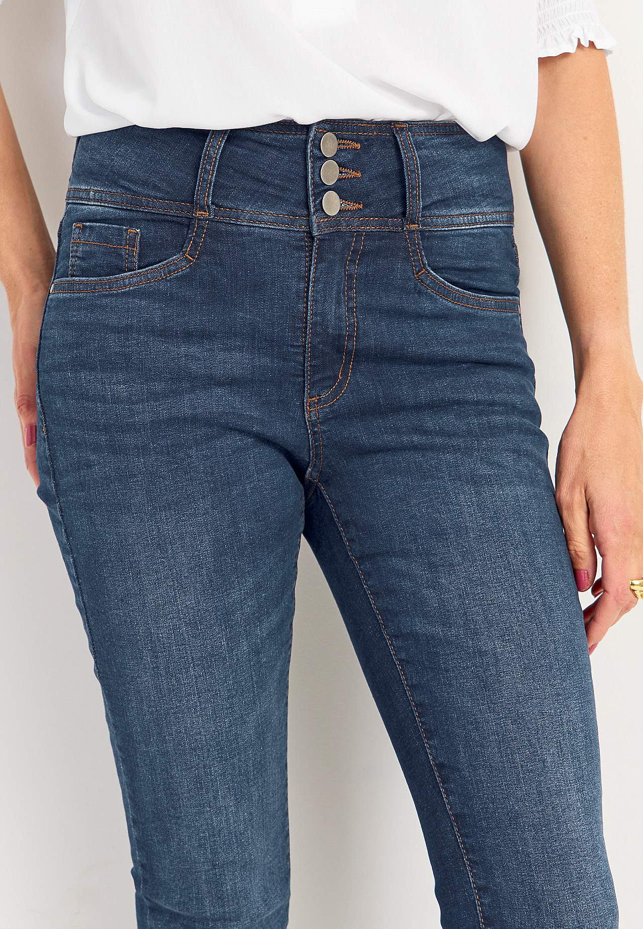 Smalle jeans med høj talje - tre længder