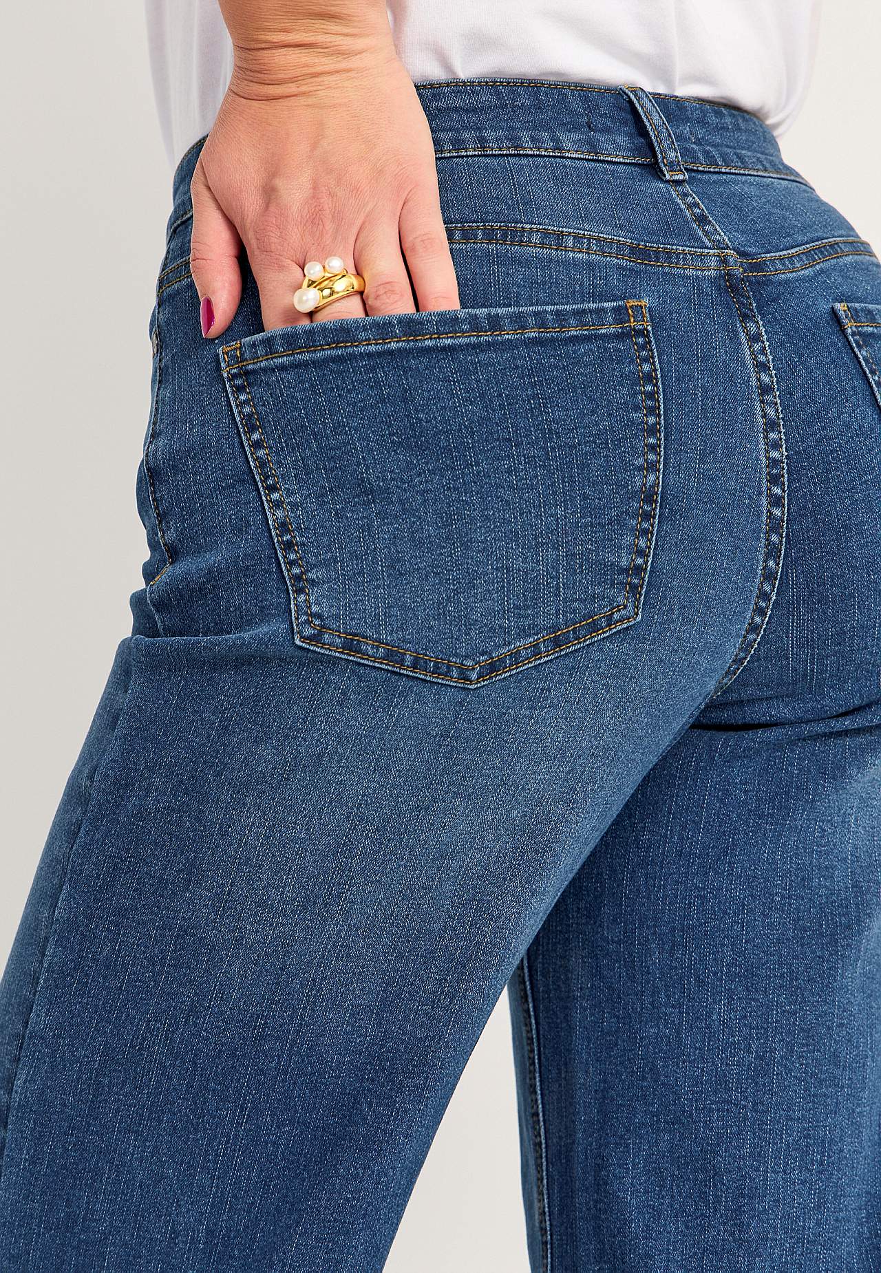 Elastiske ankeljeans