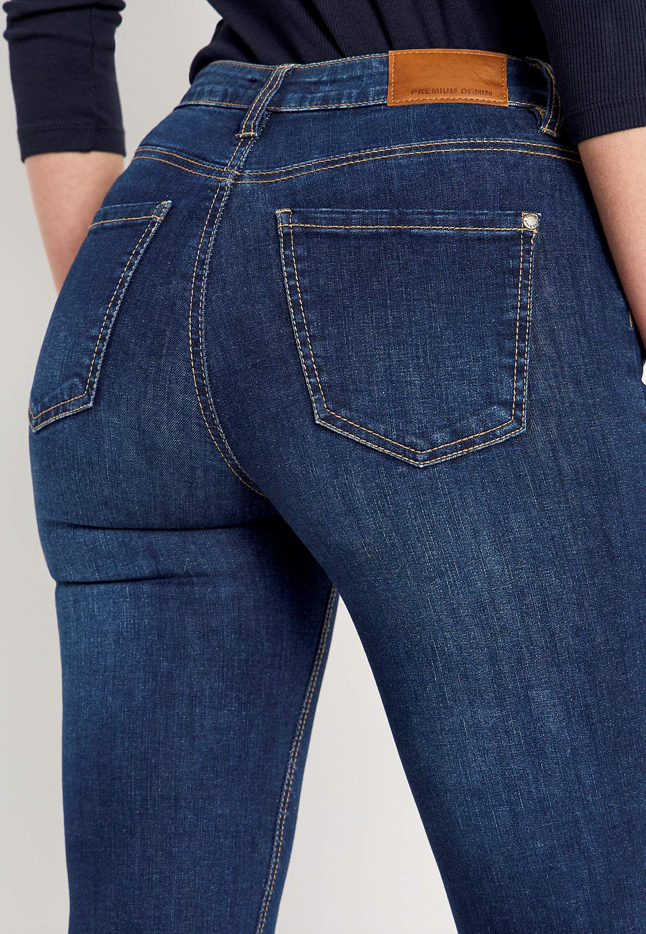 Jeans i denim med superstræk