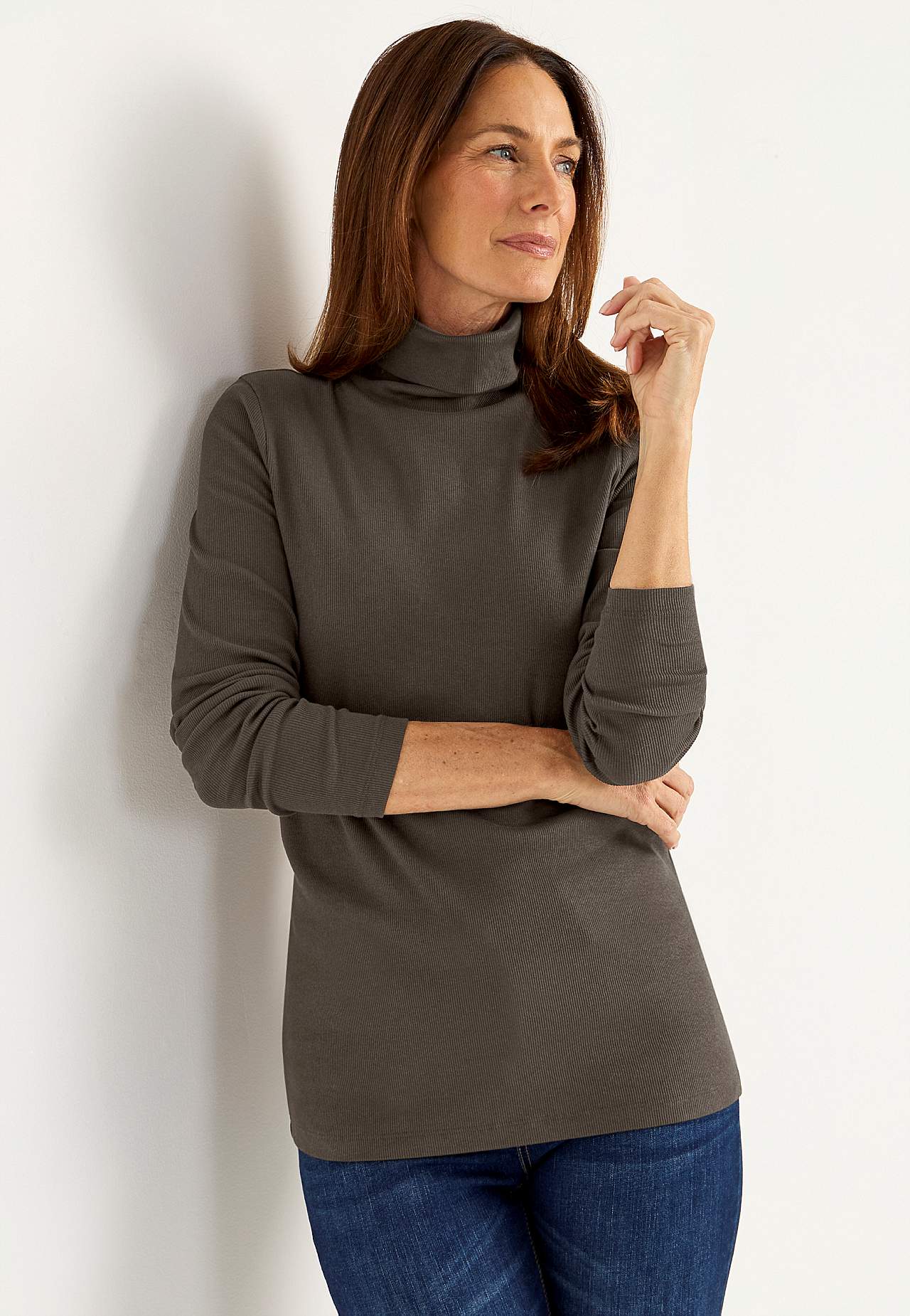 Ribbet turtleneck trøje i økologisk bomuld