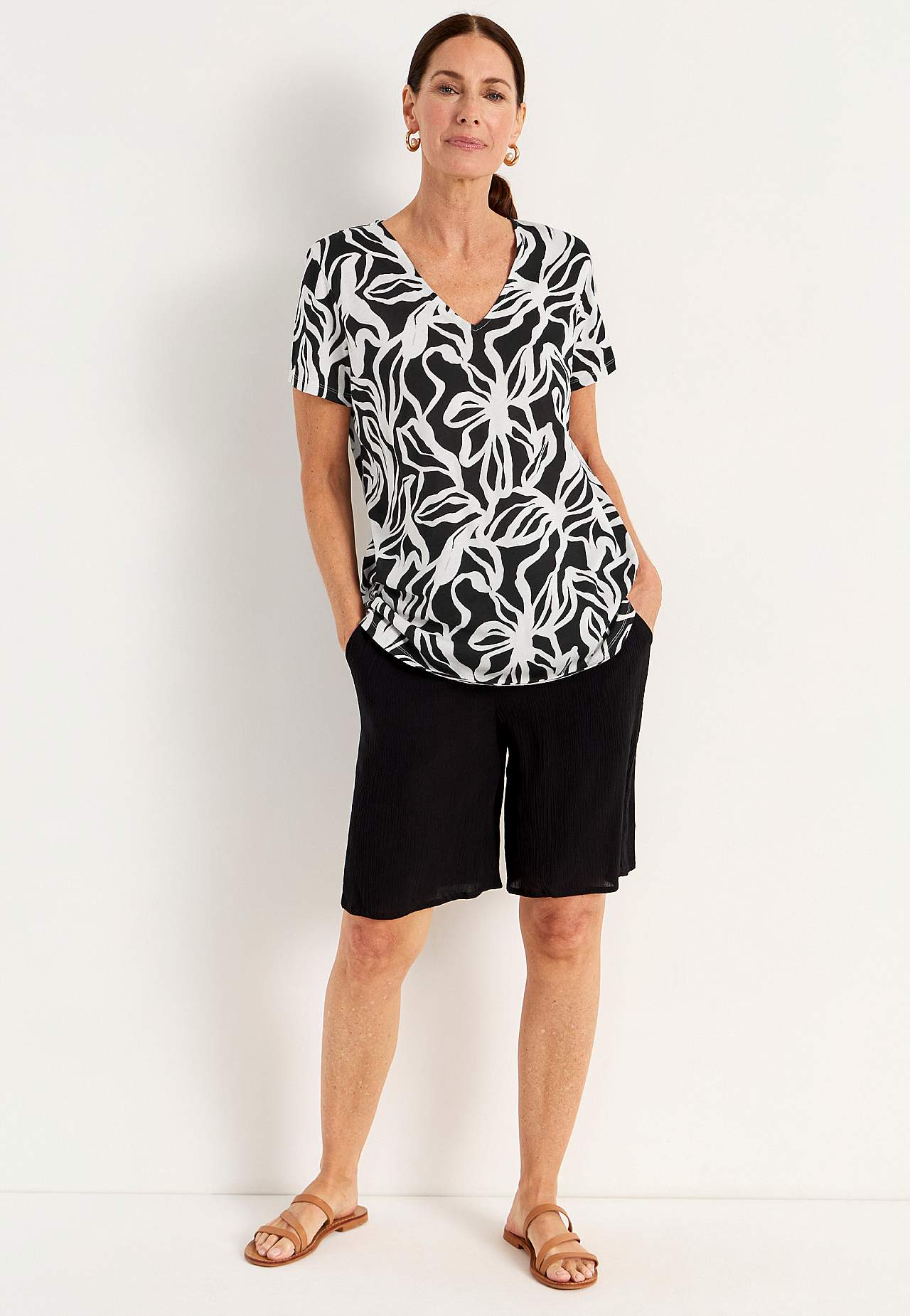 Blød jerseytop med v-udskæring