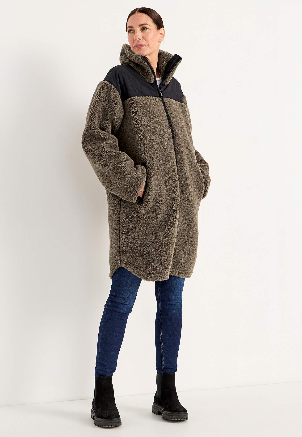 Lang fleecejakke med høj krave