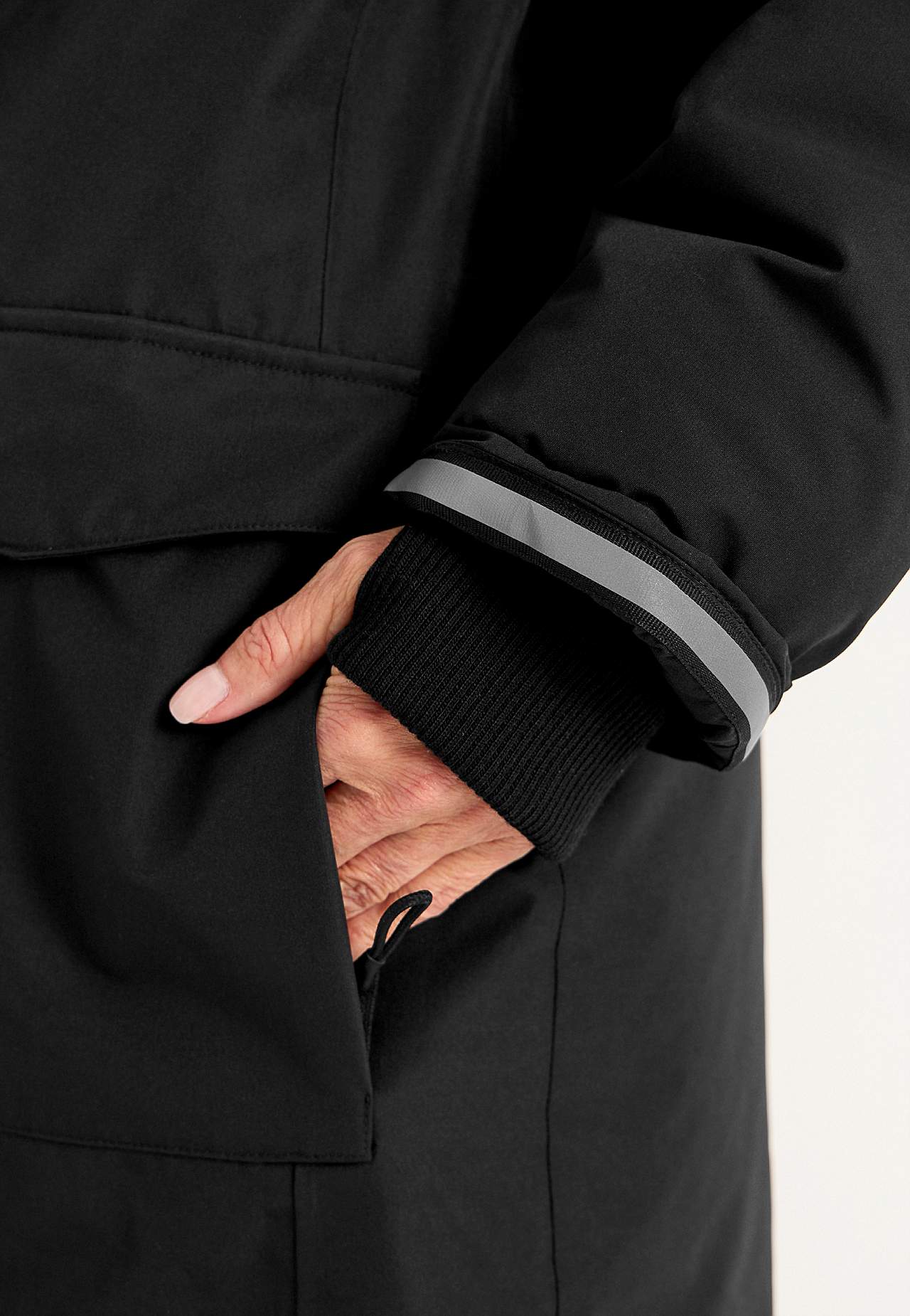 Funktionel, varmt foret, lang parka
