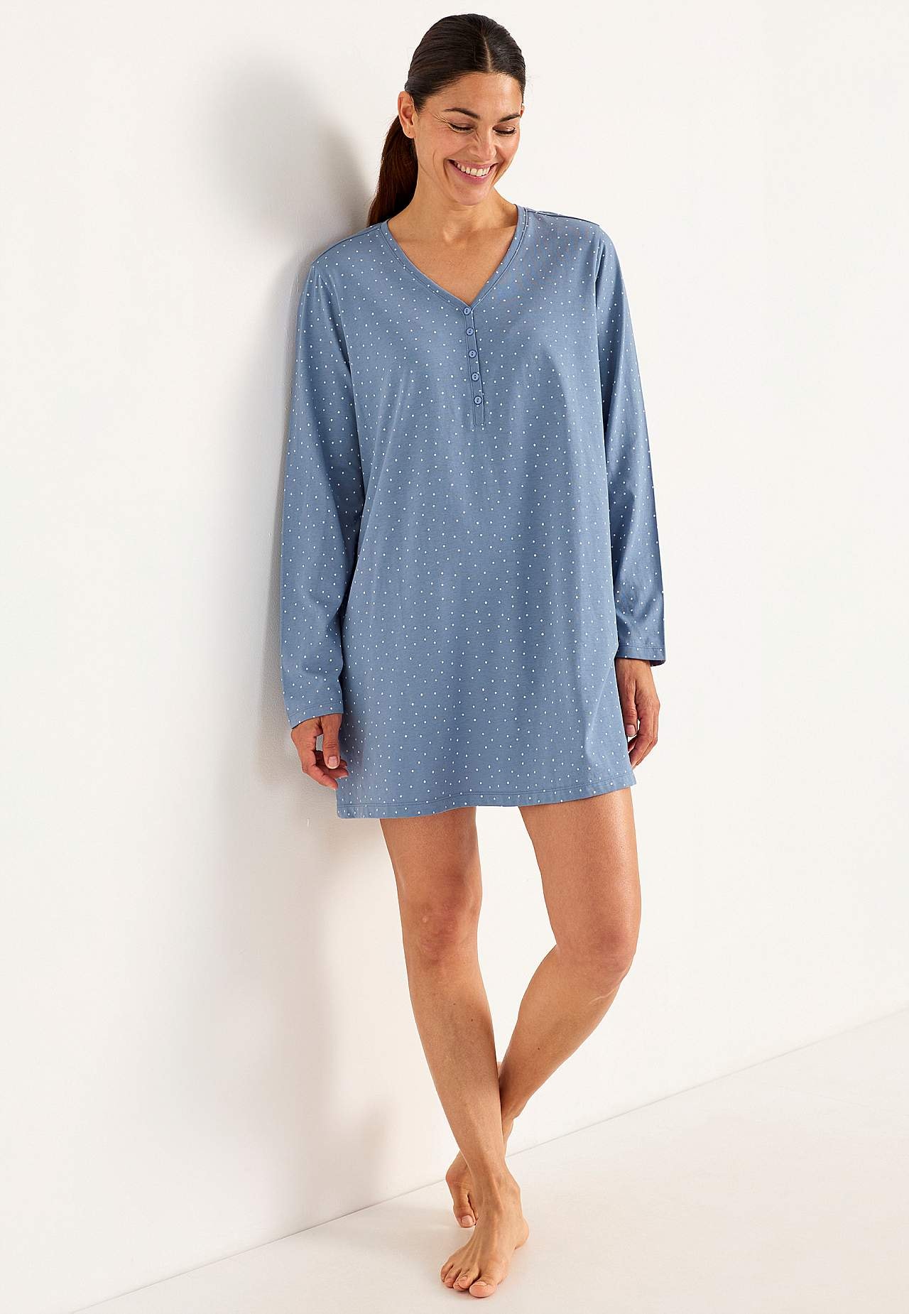 Kort natkjole med knapper