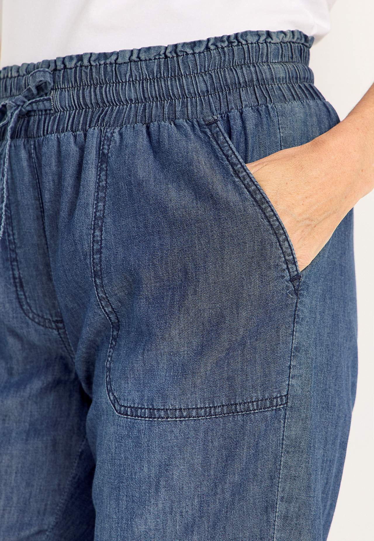 Uformelle capribukser i denim Jade