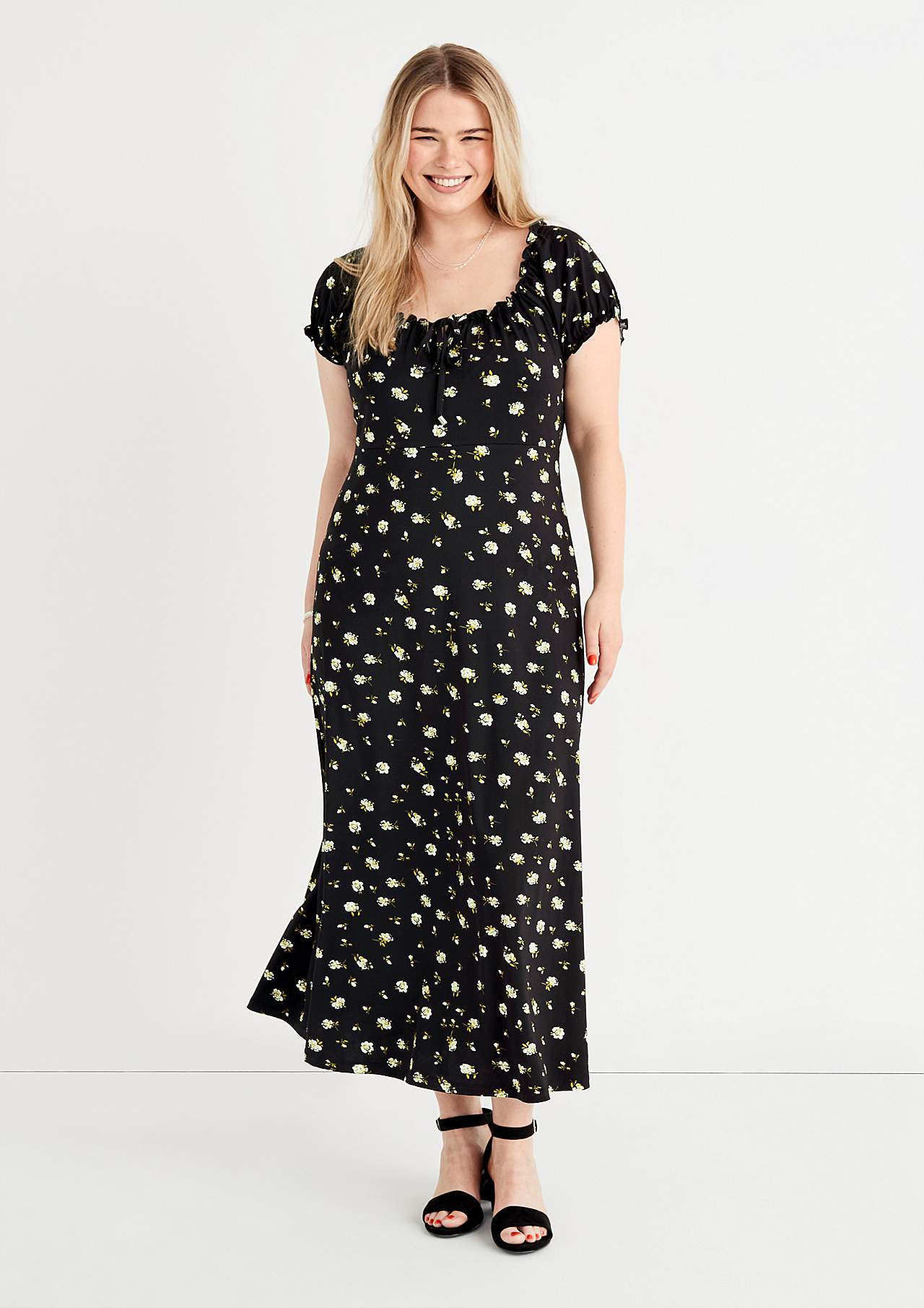 Lang, mønstret off-shoulder-kjole