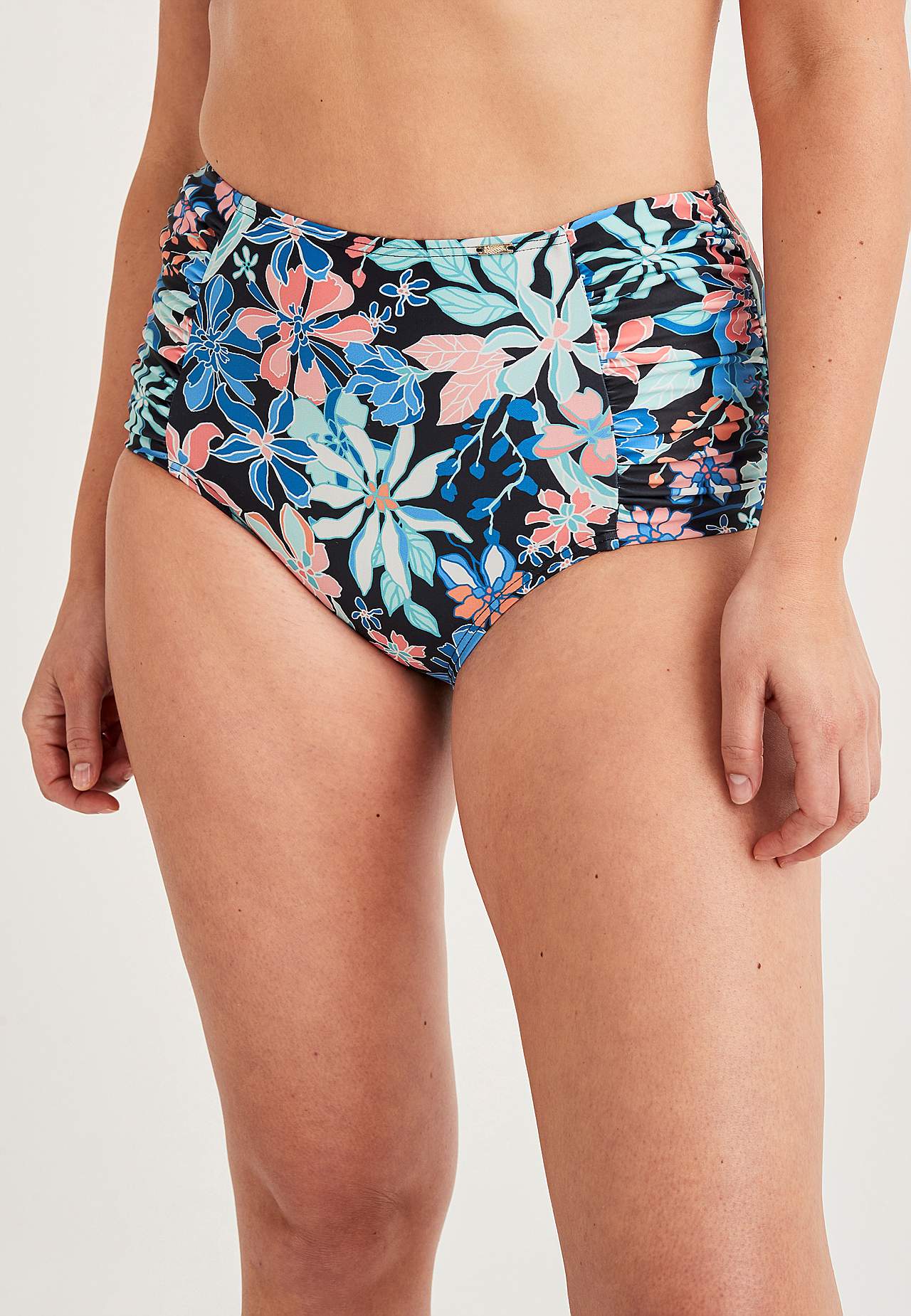 Bikiniunderdel med høj talje