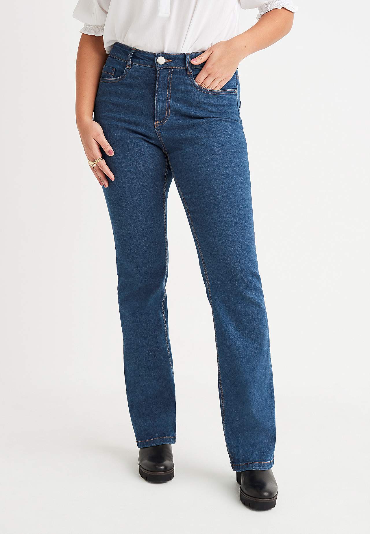 Let udsvingende jeans Nikita