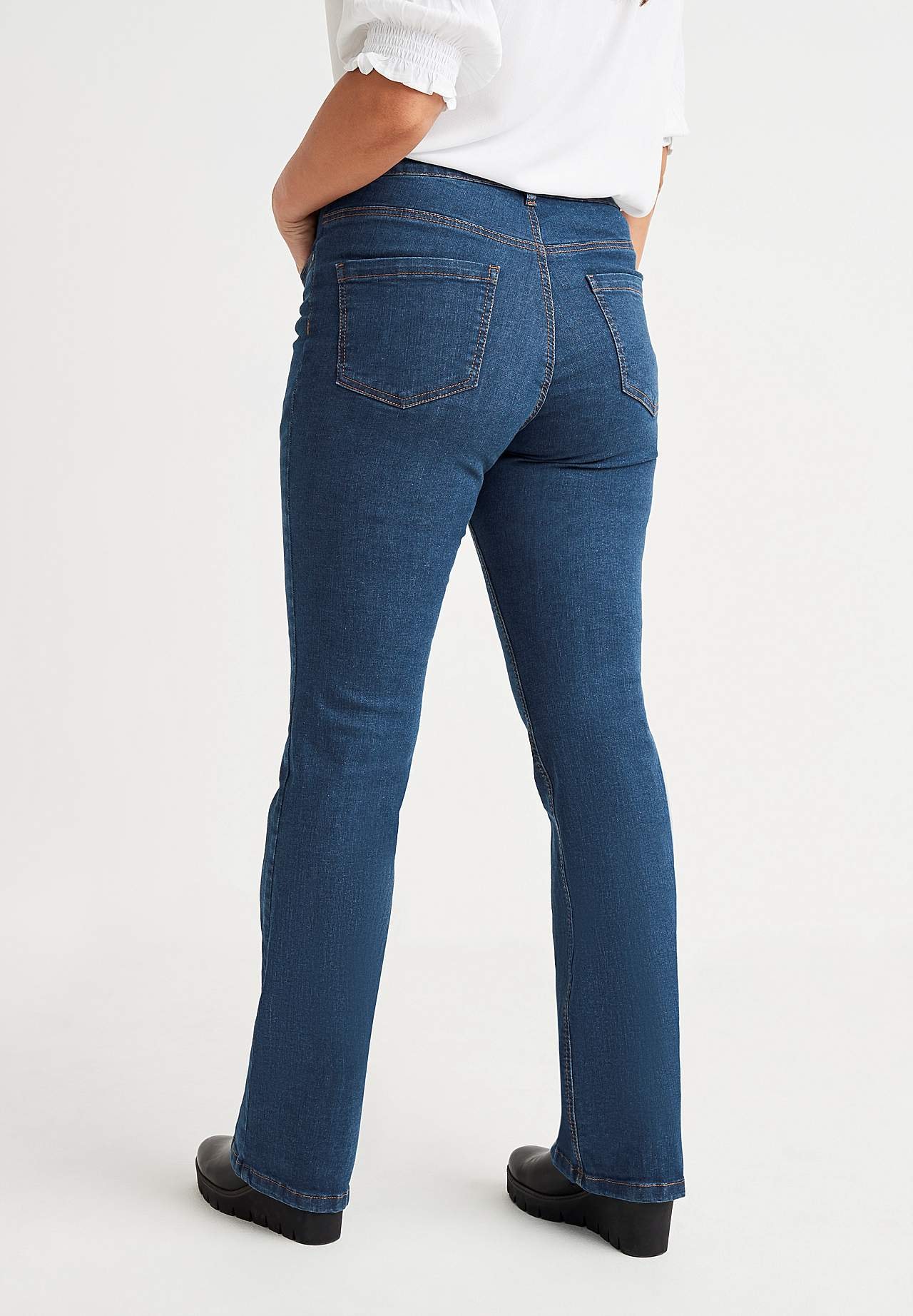 Let udsvingende jeans Nikita